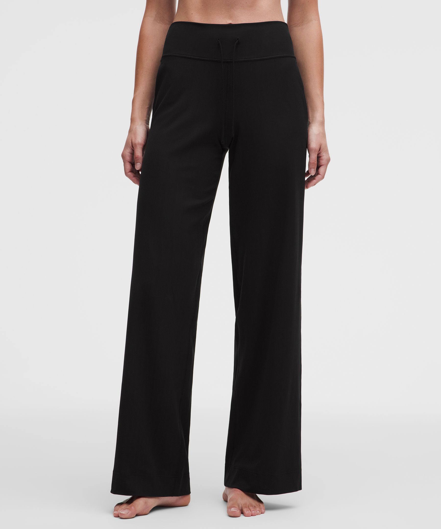Pantal&oacute;n Groove con acanalado mixto de tiro alto y pierna ancha *Regular