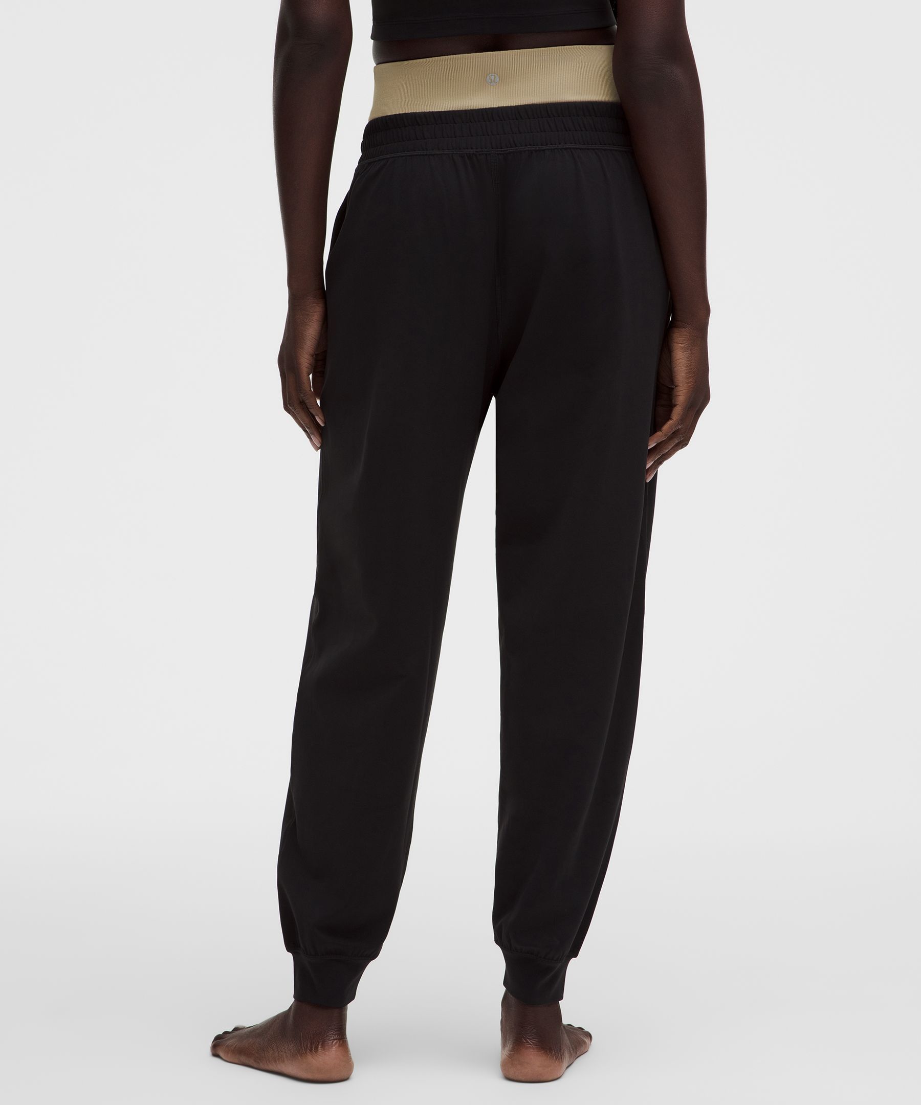Pantal&oacute;n deportivo lululemon Align&trade; de cintura acanalada