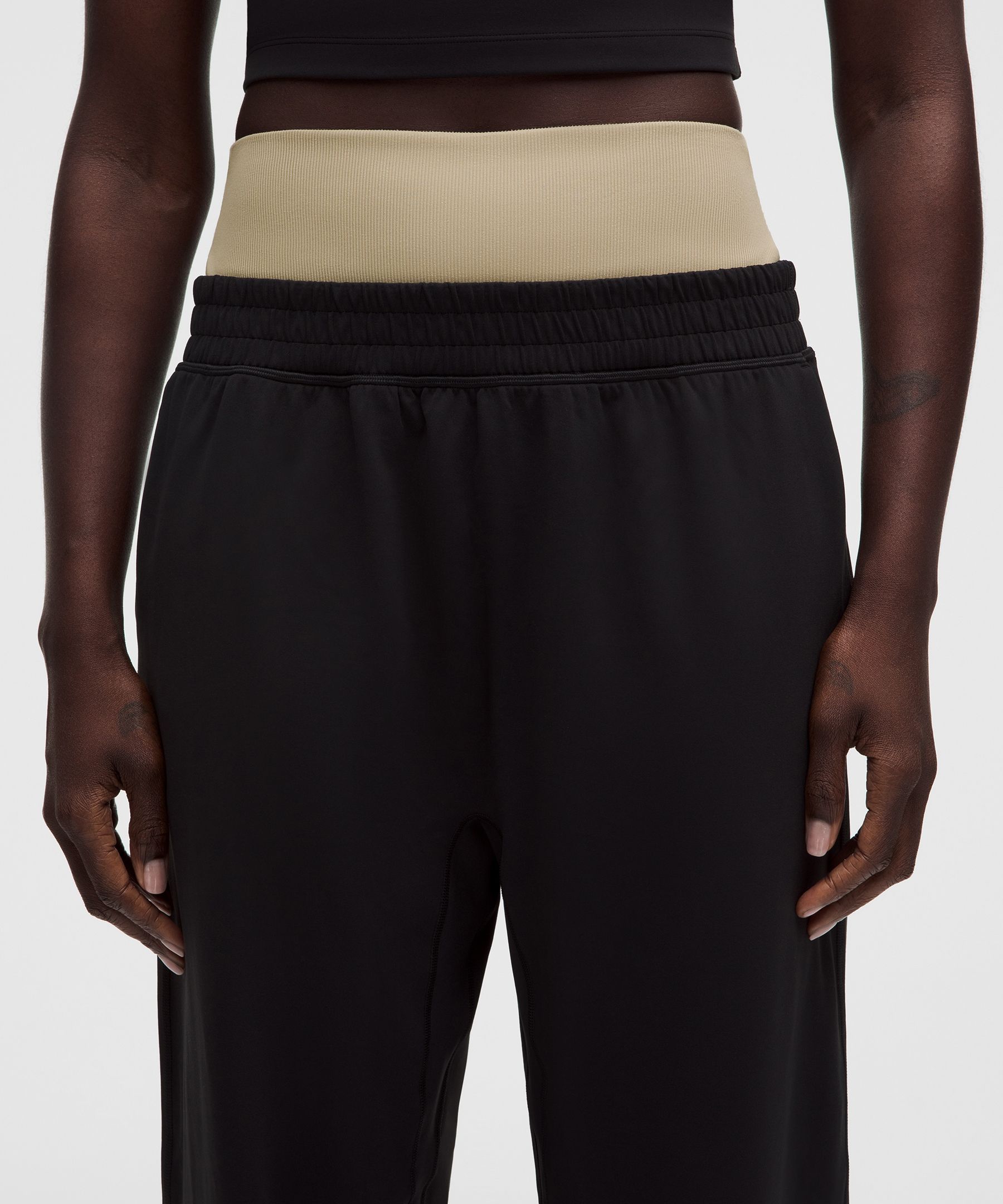 Pantal&oacute;n deportivo lululemon Align&trade; de cintura acanalada