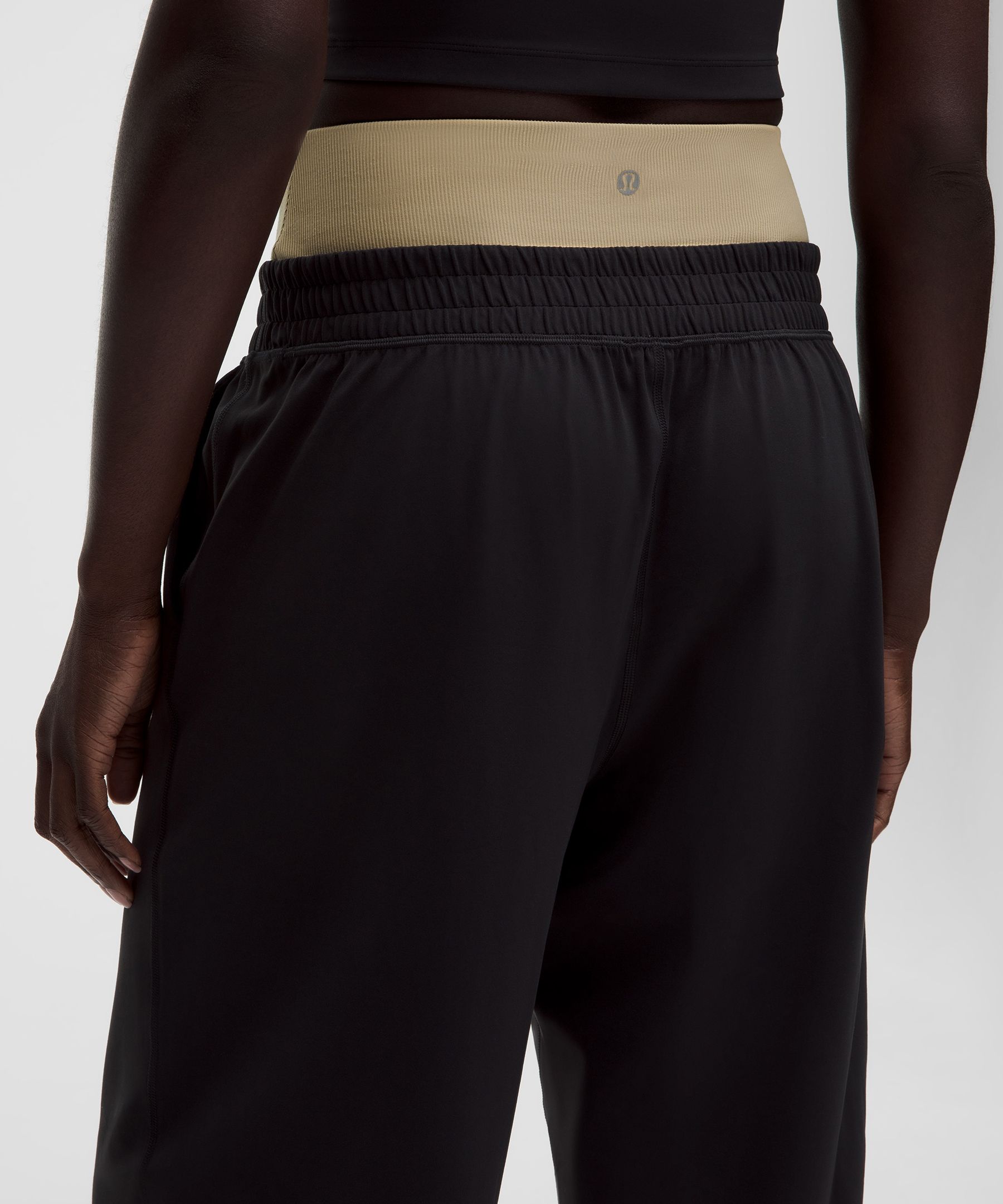 Pantal&oacute;n deportivo lululemon Align&trade; de cintura acanalada