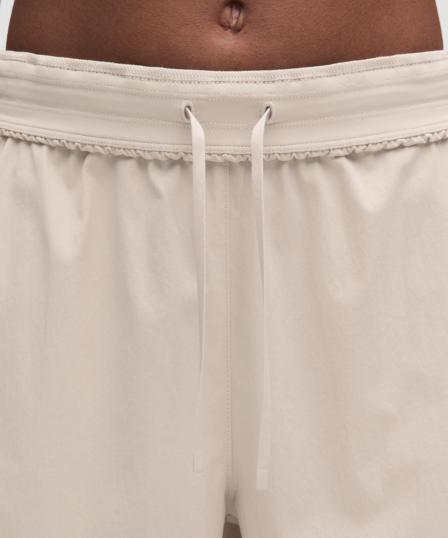 Woven Mid-Rise Barrel-Leg Pant