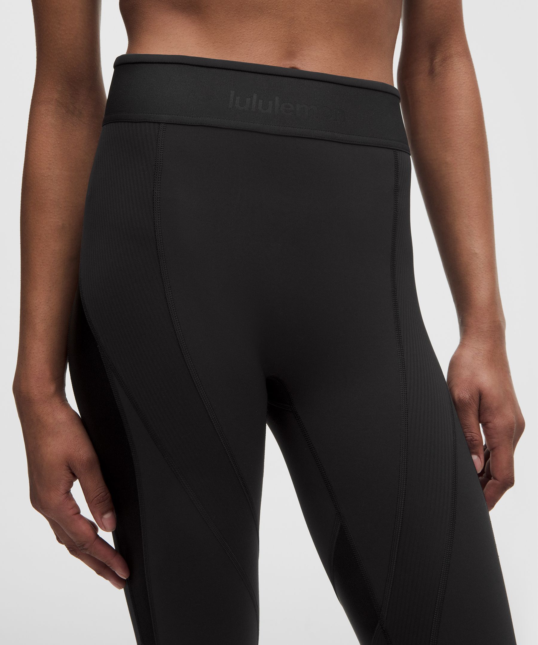 Legging License to Train taille haute 64&nbsp;cm *Empi&egrave;cements