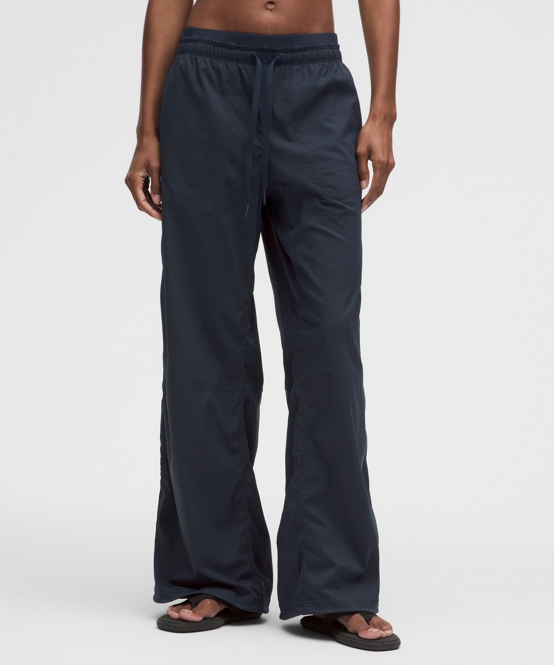 Dance Studio Evolve Low-Rise Oversized Pant *Regular