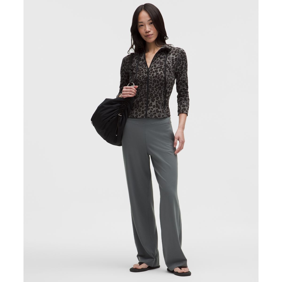 Groove High-Rise Wide-Leg Pants Asia Fit