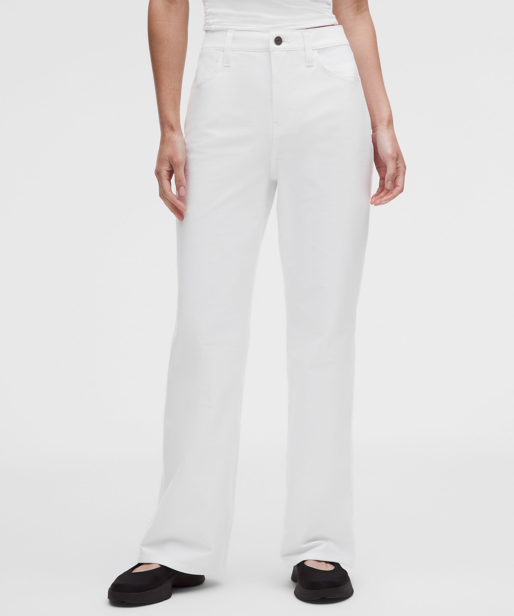 EasyFive High-Rise Subtle-Flare Pants *Asia Fit