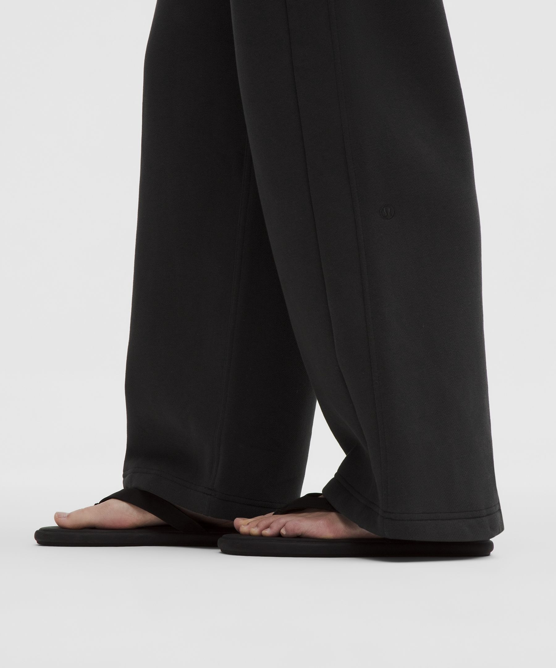 Scuba Mid-Rise Wide-Leg Pants *Asia Fit