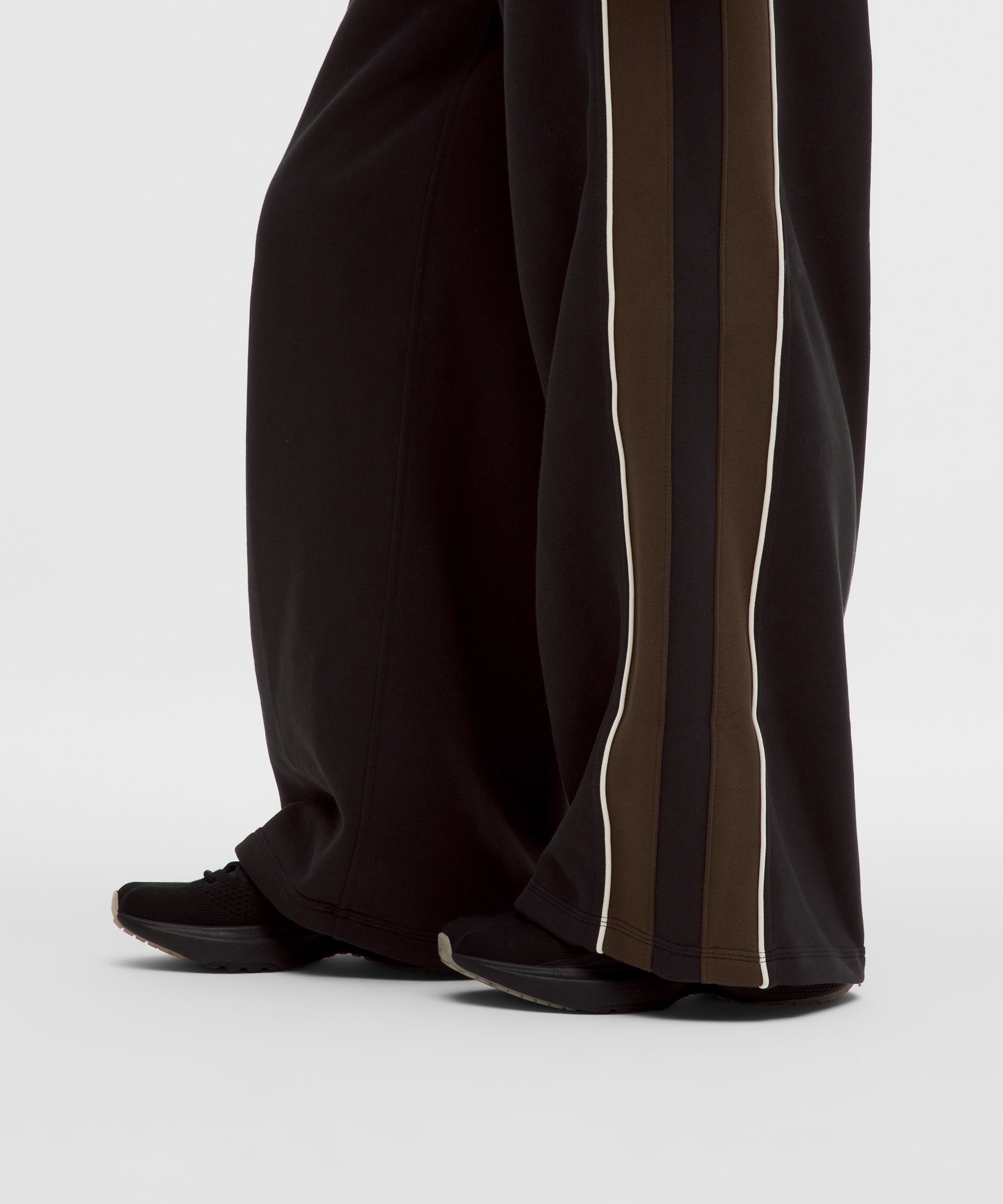 Women's Steady State Oversized Track Pant Stripe *Asia Fit