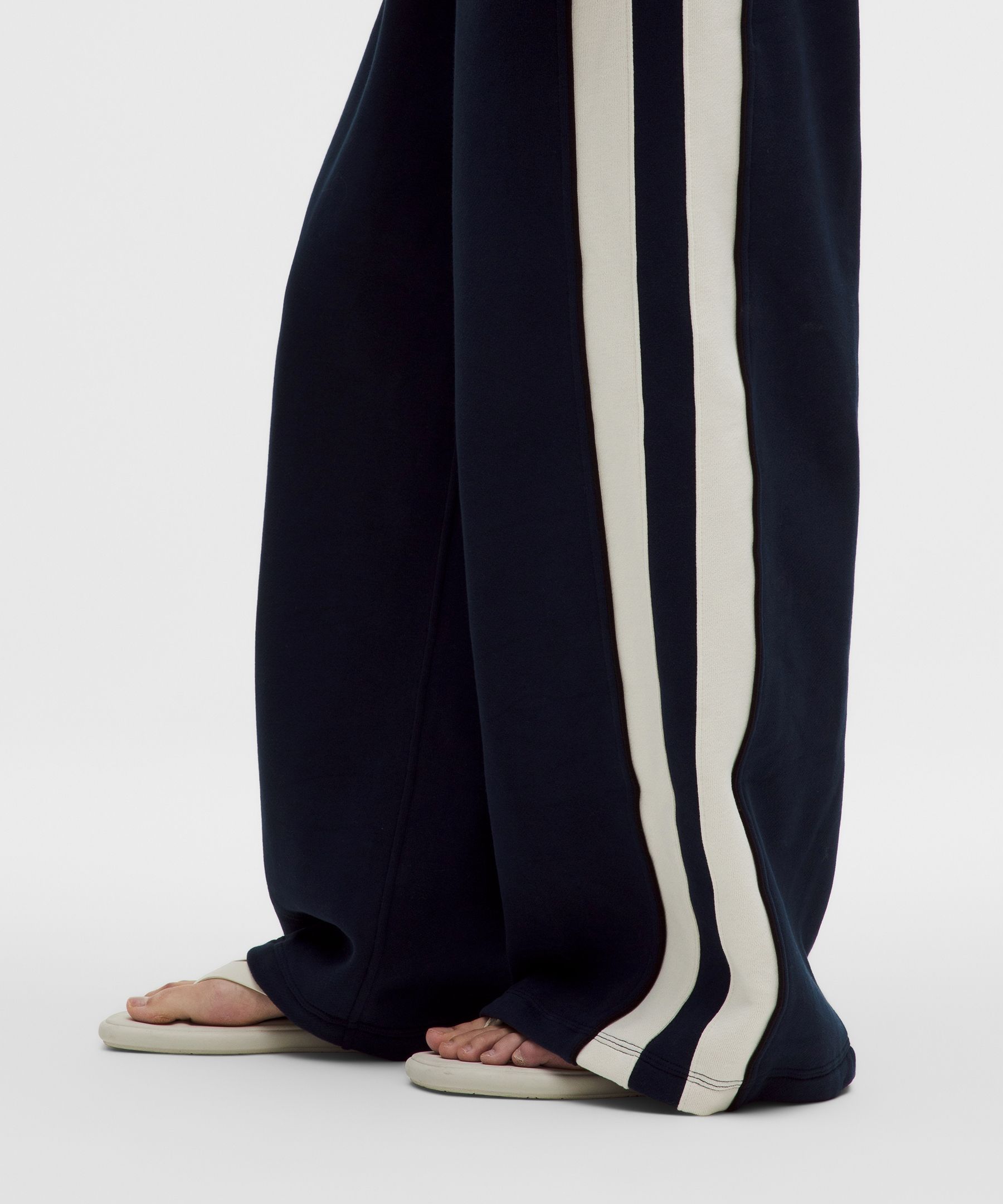 Women's Steady State Oversized Track Pant Stripe *Asia Fit