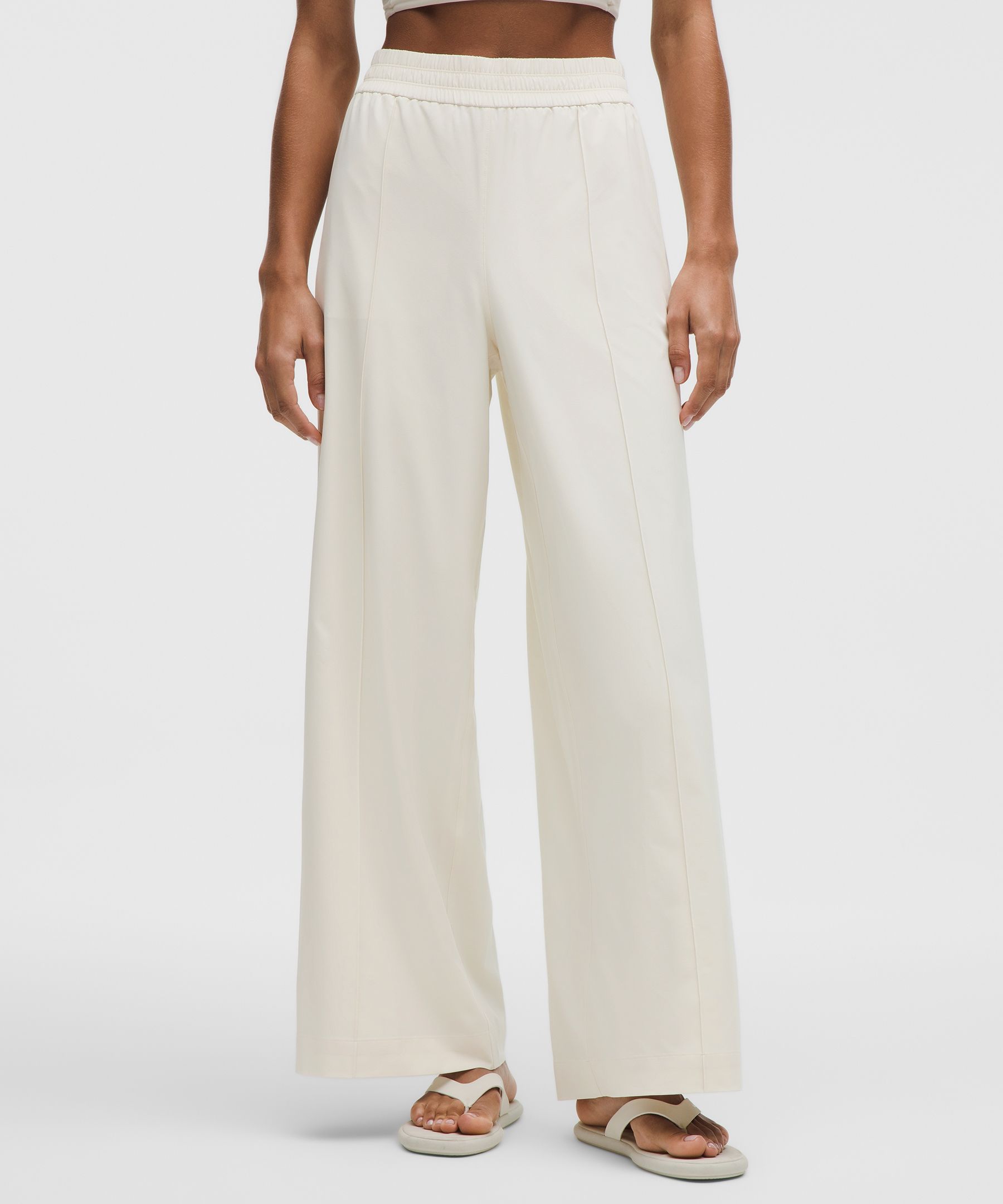 Breezily Mid-Rise Pant *Short