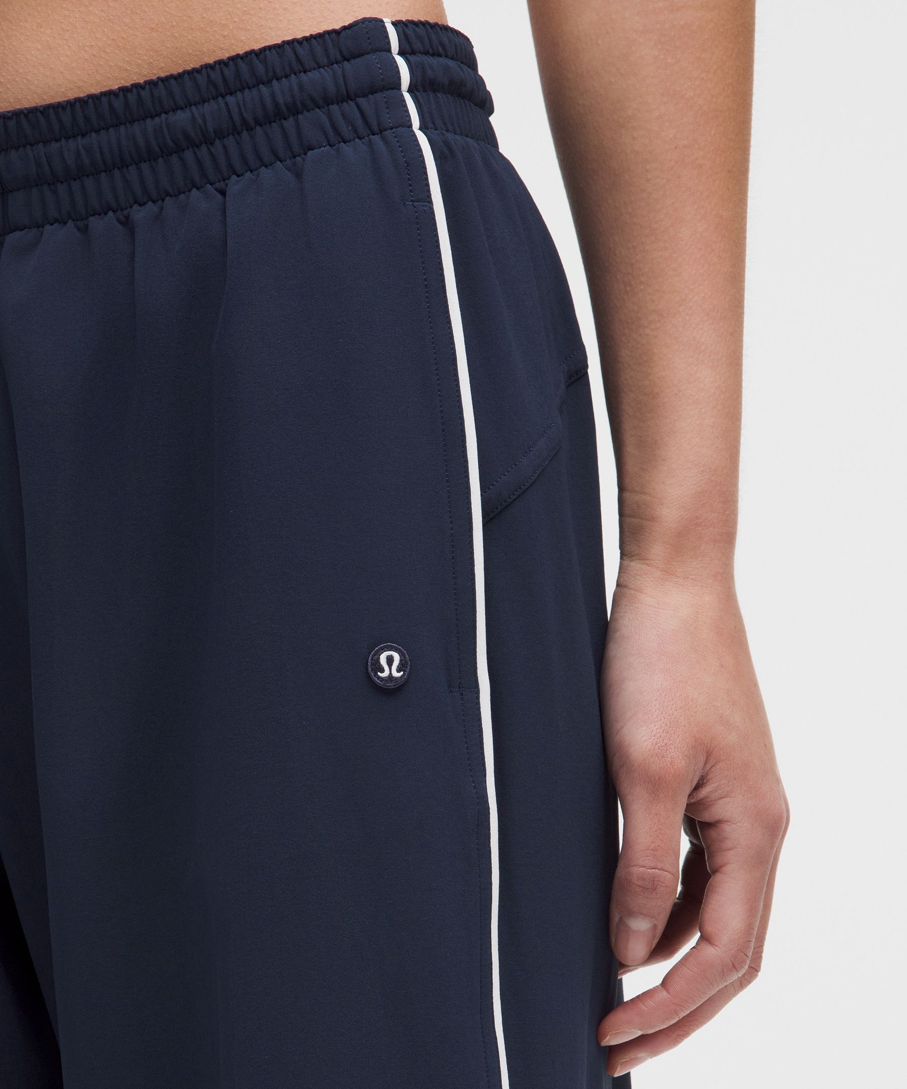 Court Rival Wide-Leg Track Pants *Asia Fit
