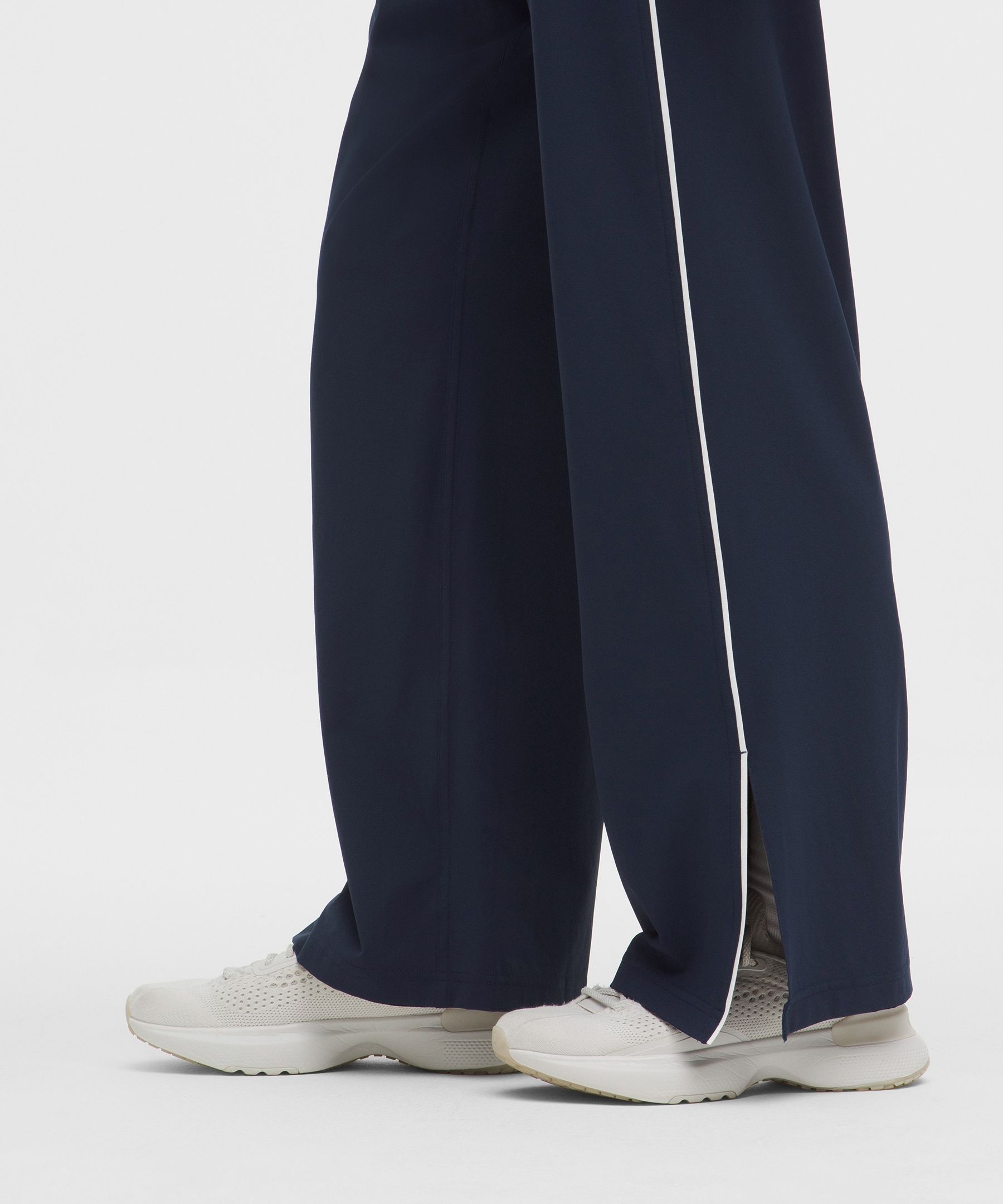 Court Rival Wide-Leg Track Pants *Asia Fit