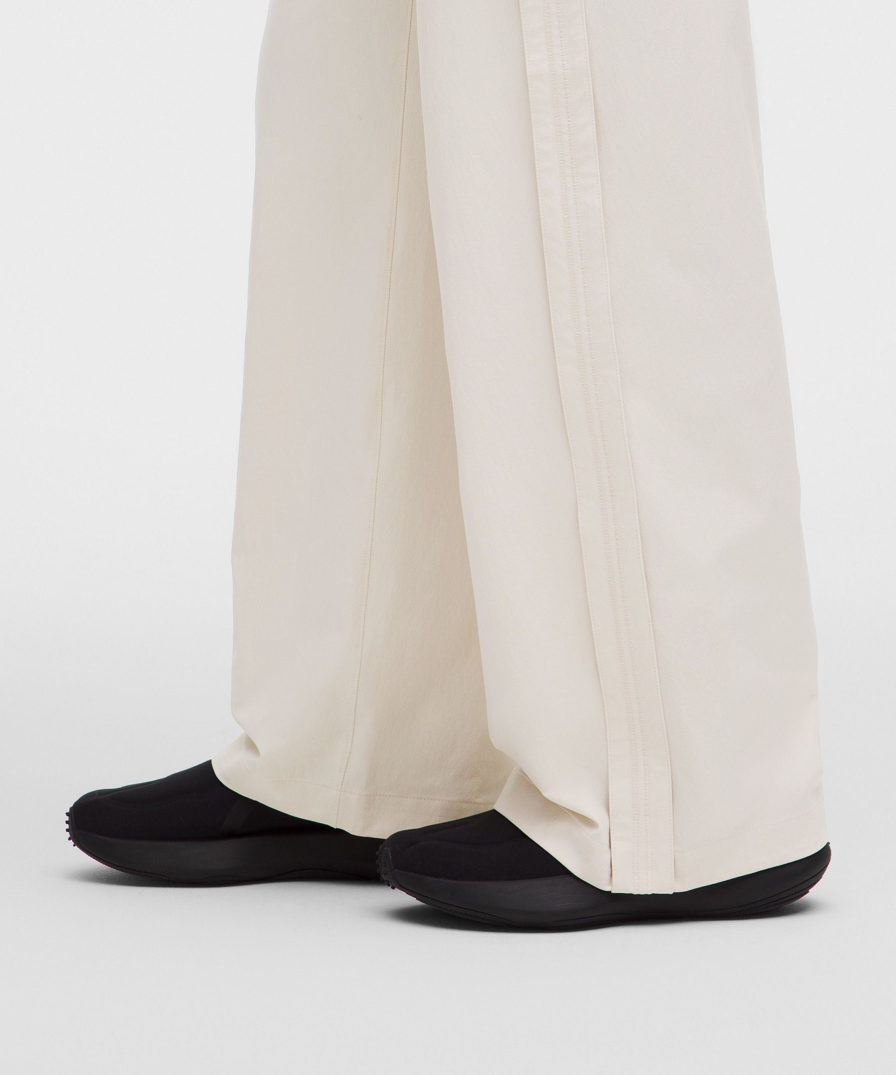 Stretch Woven High-Rise Wide-Leg Pants *Asia Fit
