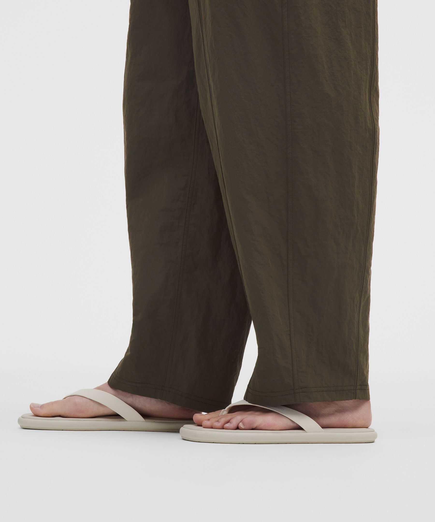 Crinkle Nylon Mid-Rise Barrel-Leg Pants *Asia Fit
