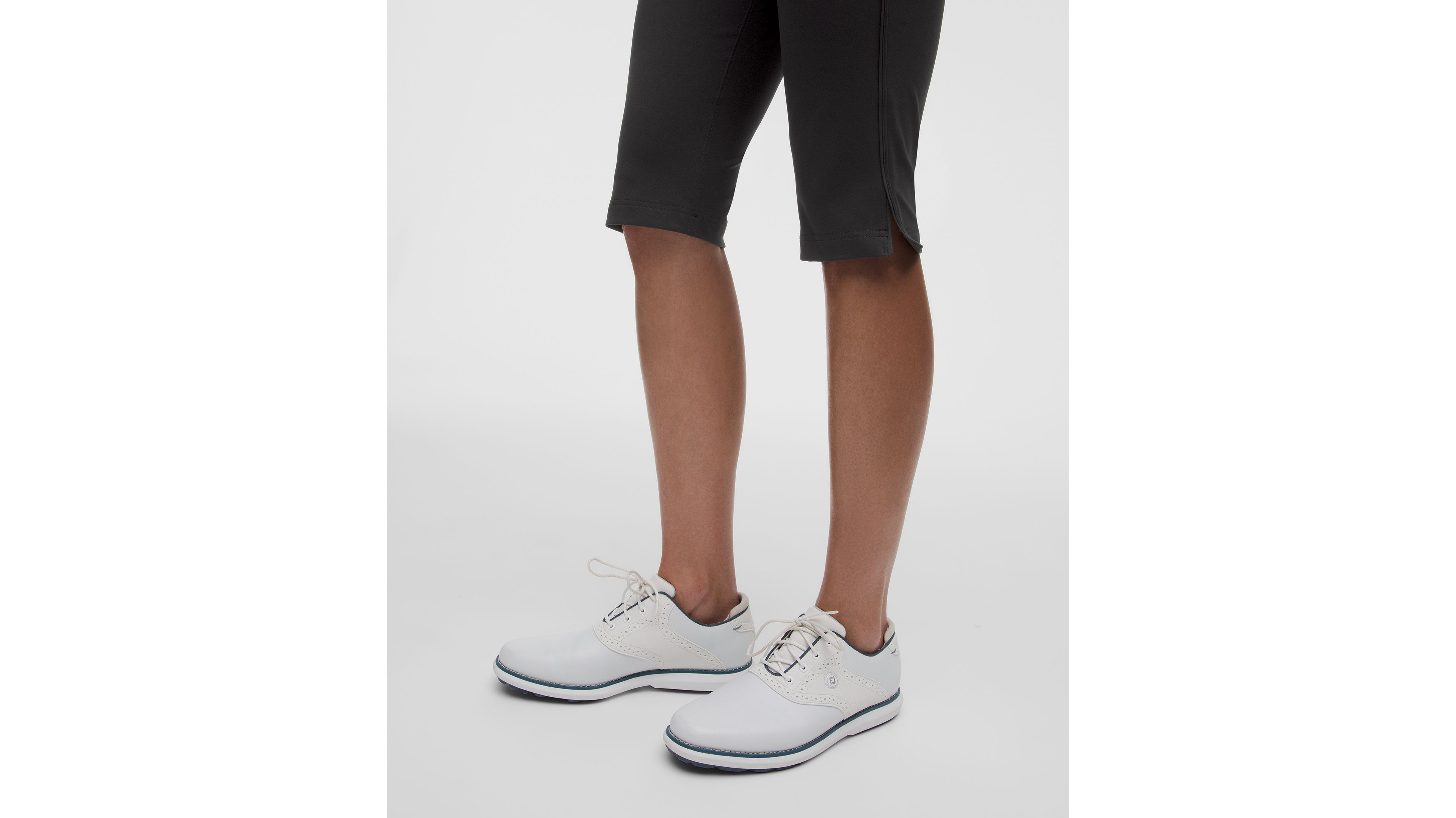 High-Rise Golf Pull-On Cropped Pant 16"