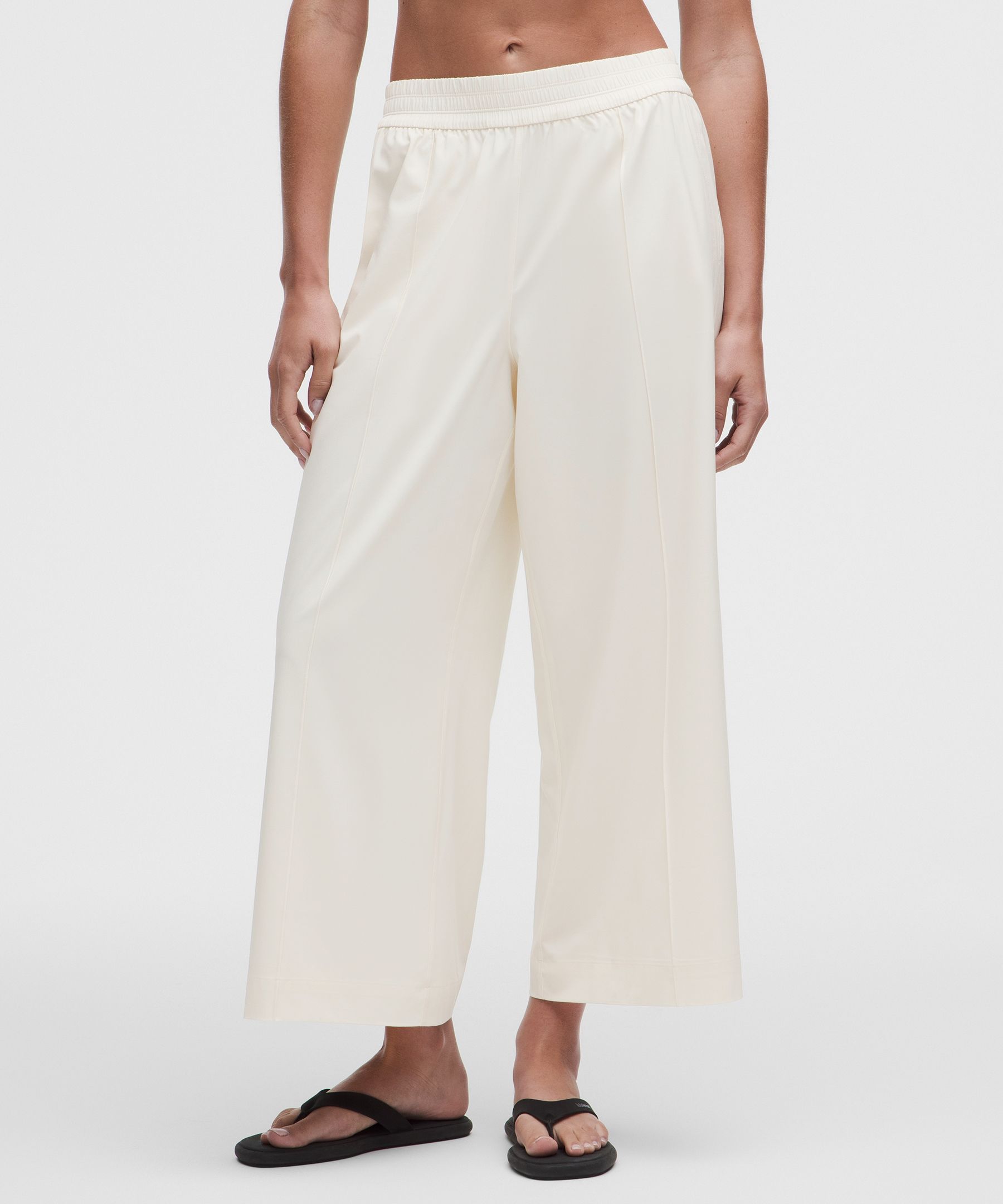 Breezily Mid-Rise Cropped Pant