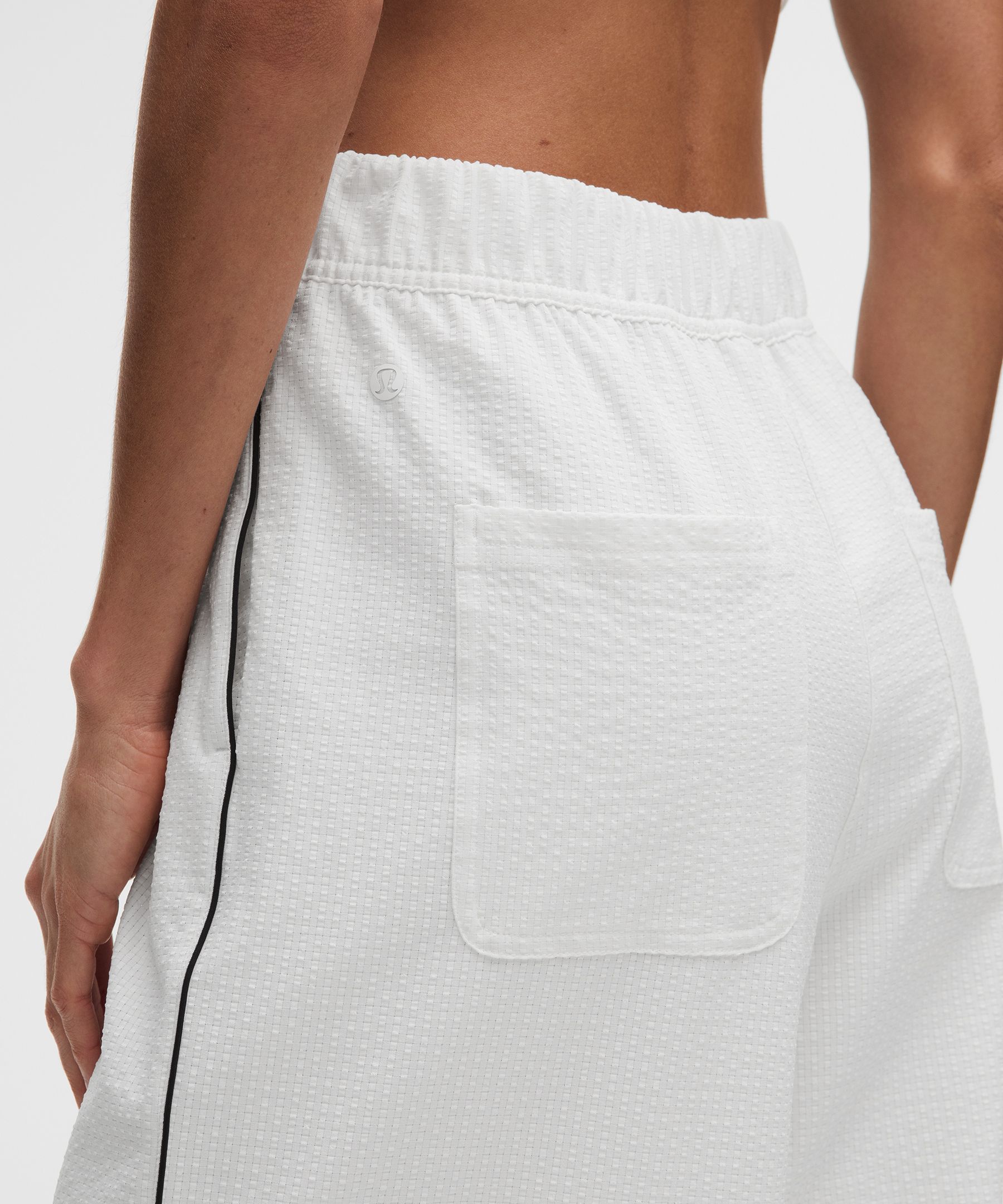 Seersucker WovenAir High-Rise Pleated Pant