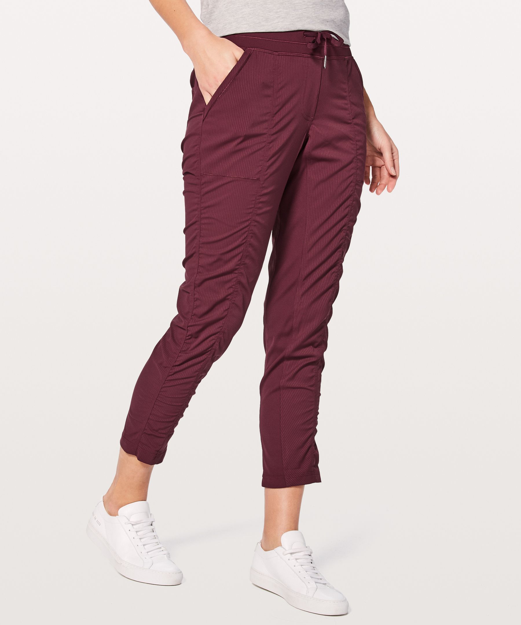 https://images.lululemon.com/is/image/lululemon/LW5J84S_032659_1?size=800,800