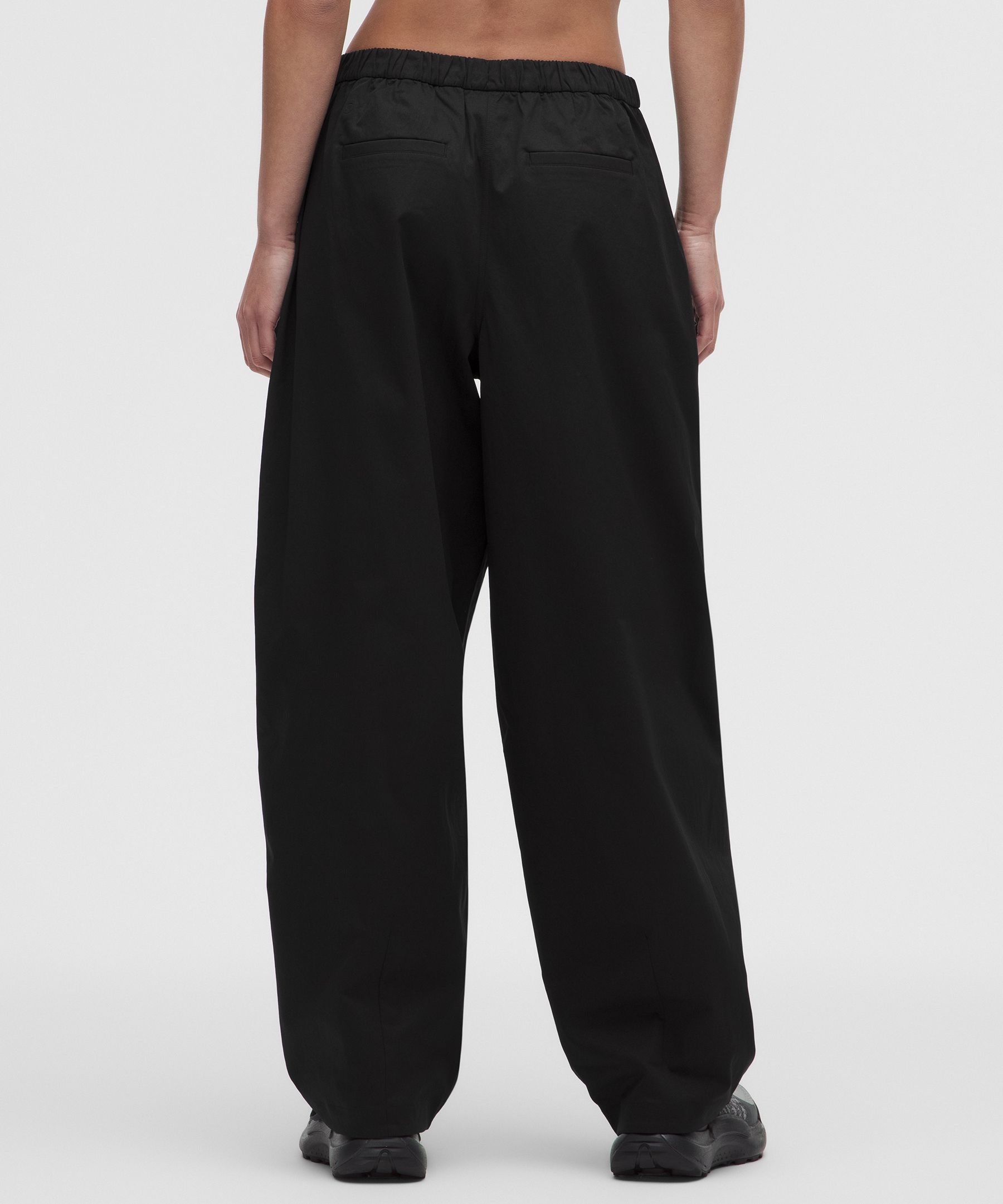 Woven Barrel-Leg Mid-Rise Pant *Asia Fit