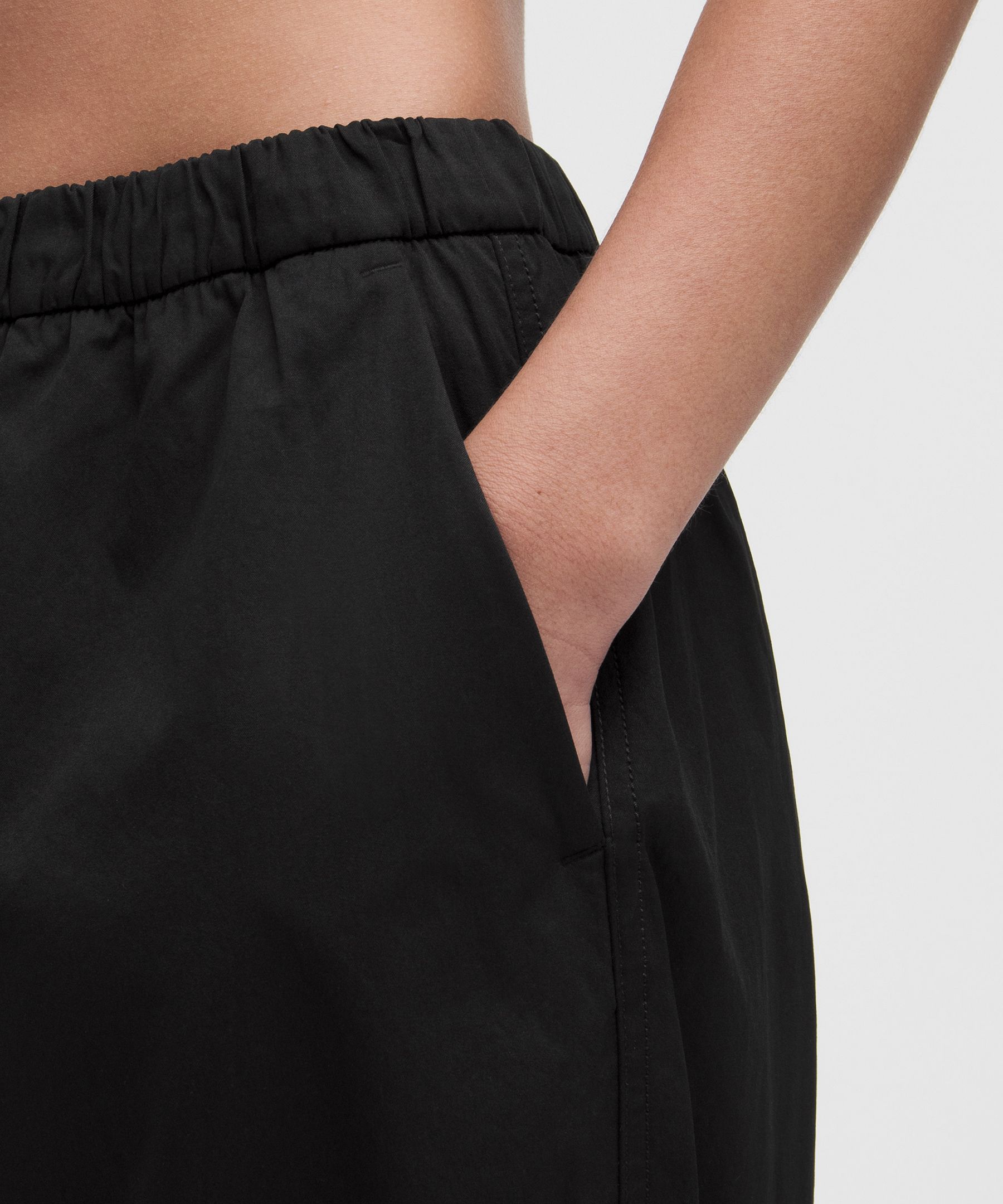 Woven Barrel-Leg Mid-Rise Pant *Asia Fit