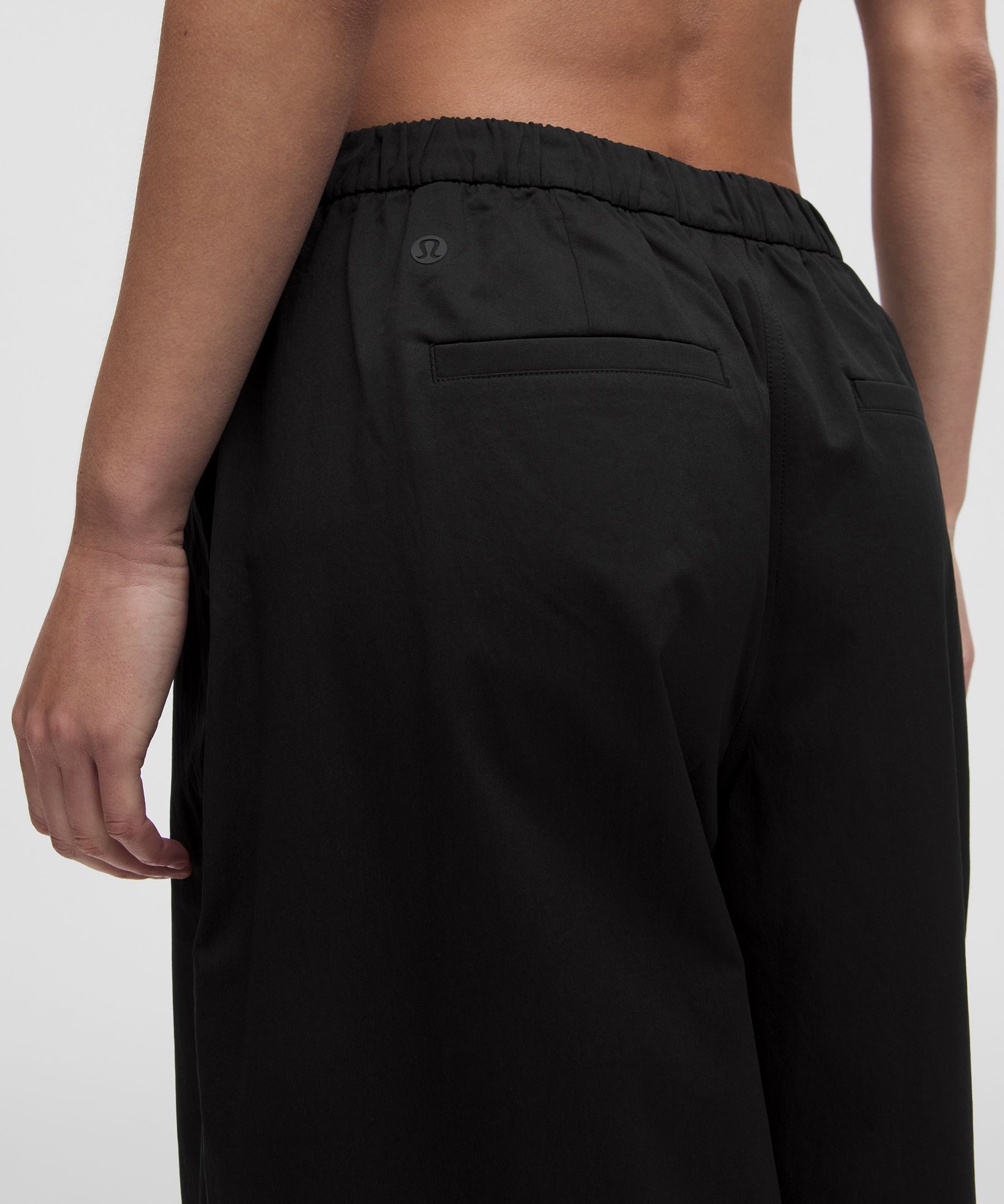 Woven Barrel-Leg Mid-Rise Pant *Asia Fit