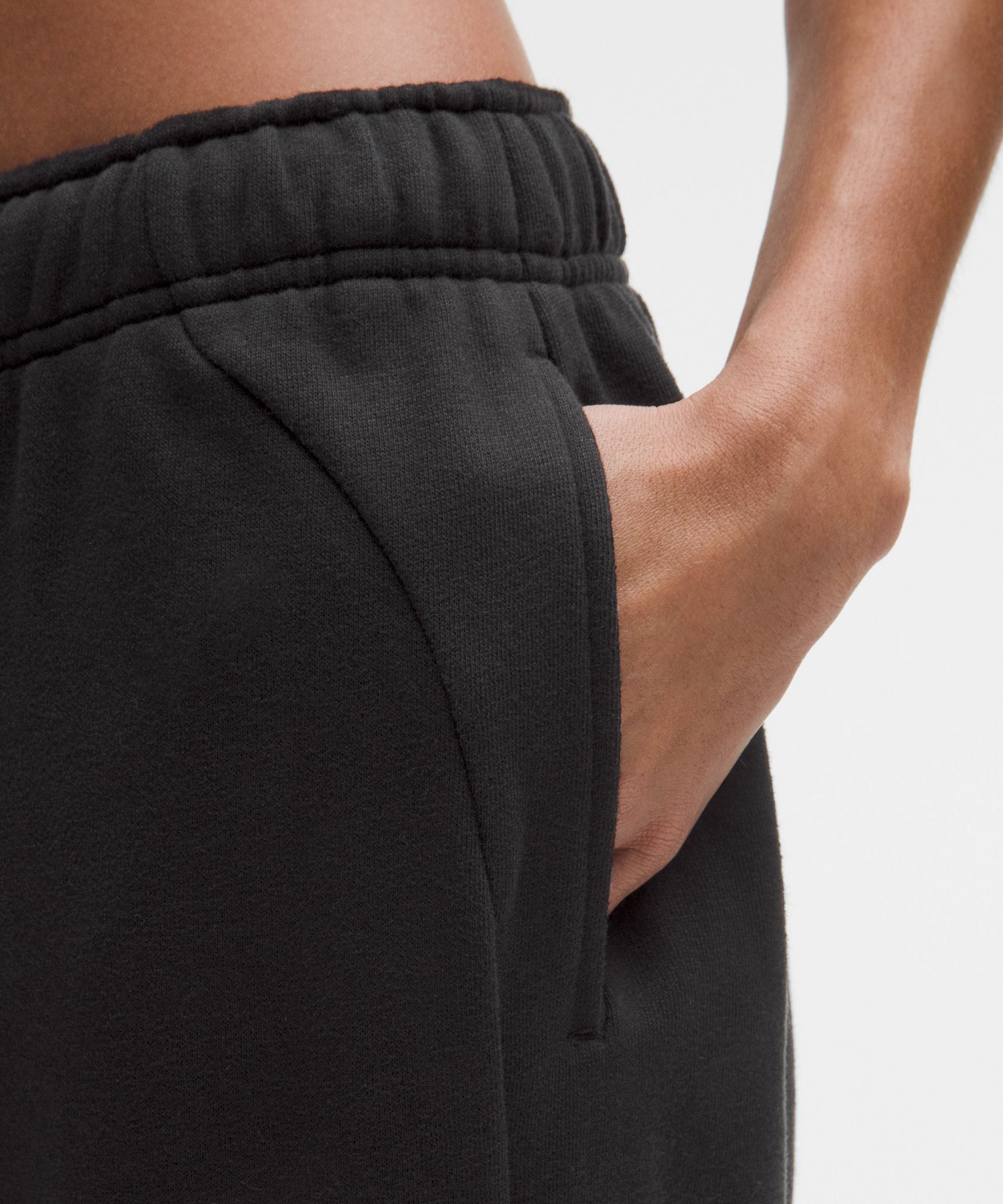 Scuba Mid-Rise Oversized Jogger *Short