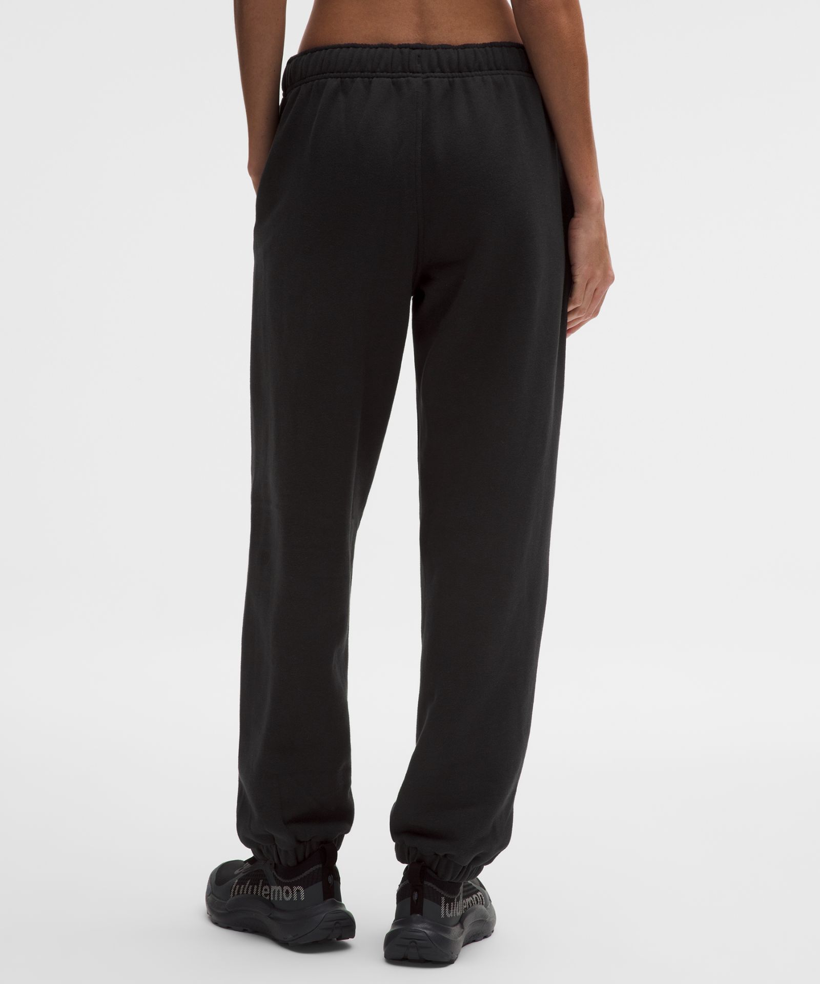 Женские джоггеры Lululemon Scuba Mid-Rise Oversized Tall — фото 3