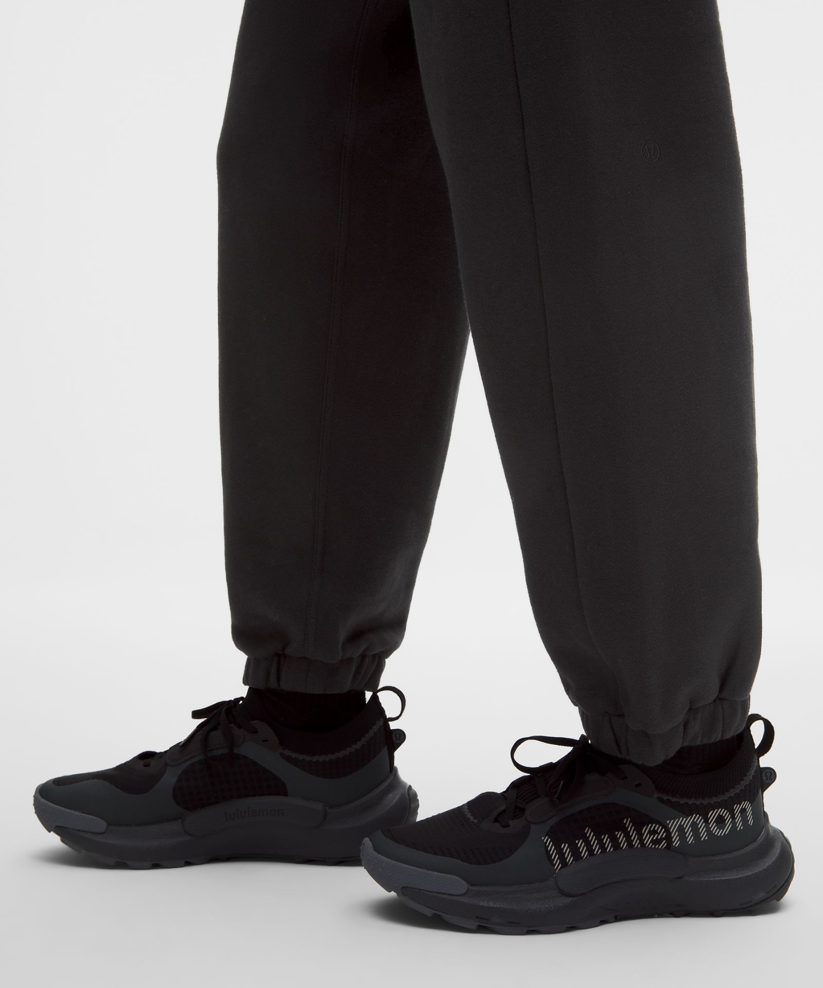 Женские джоггеры Lululemon Scuba Mid-Rise Oversized Tall — фото 6