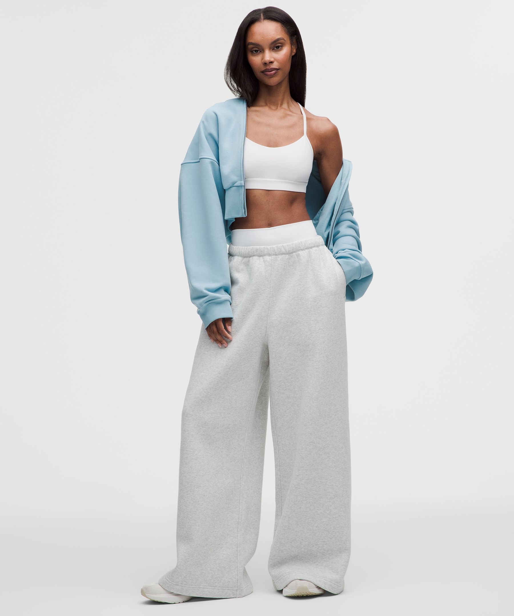 Steady State Hose mit weitem Bein aus SuperLoft im Oversized Fit