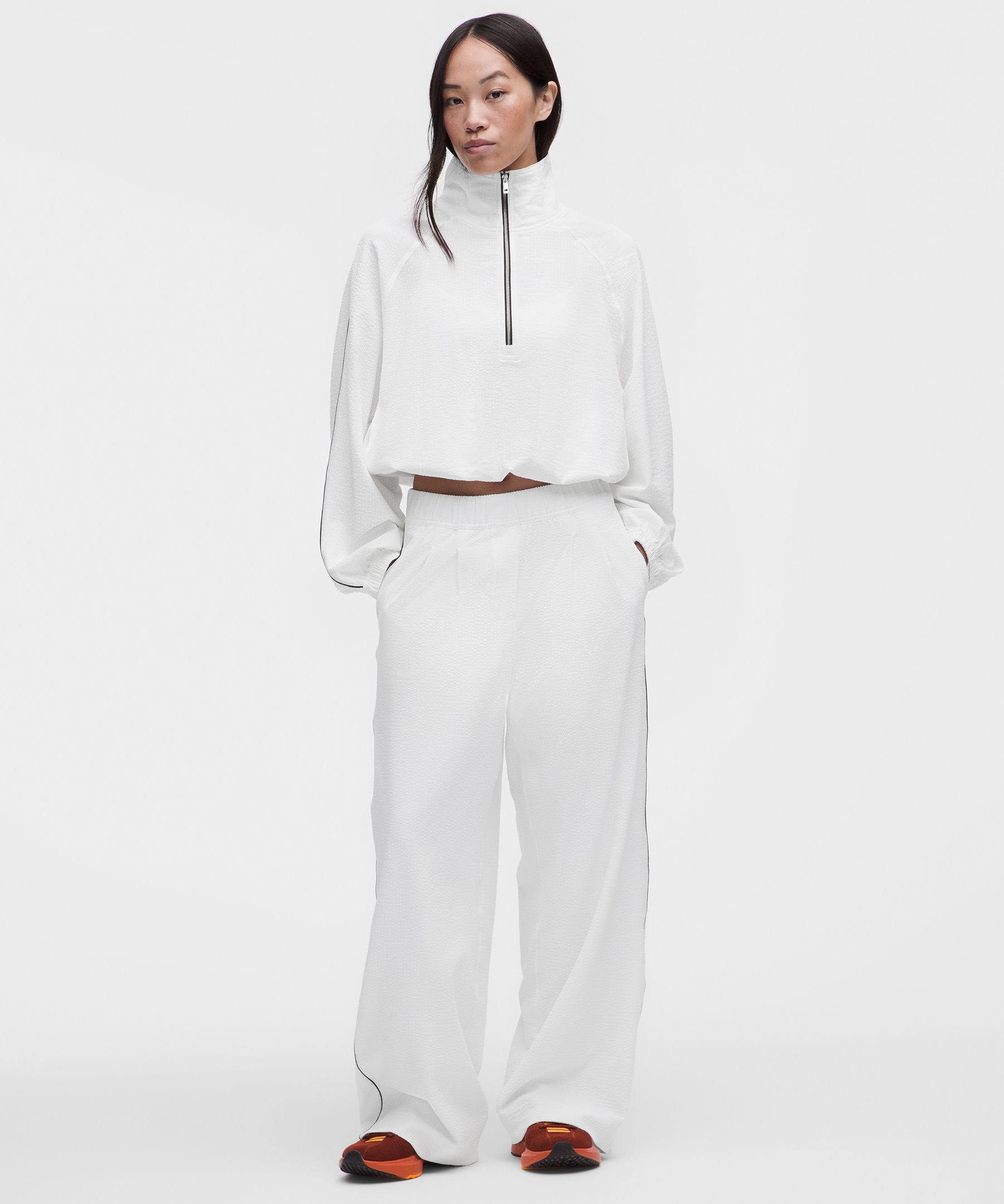 Seersucker WovenAir High-Rise Pleated Pants *Asia Fit