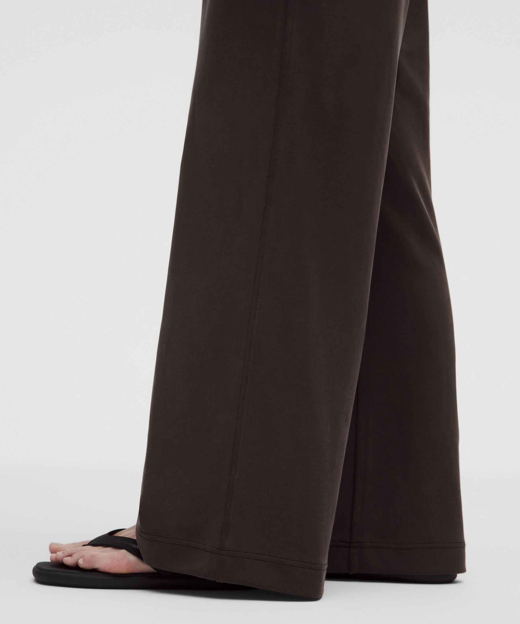 Lightweight Softstreme Mid-Rise Pants *Asia Fit