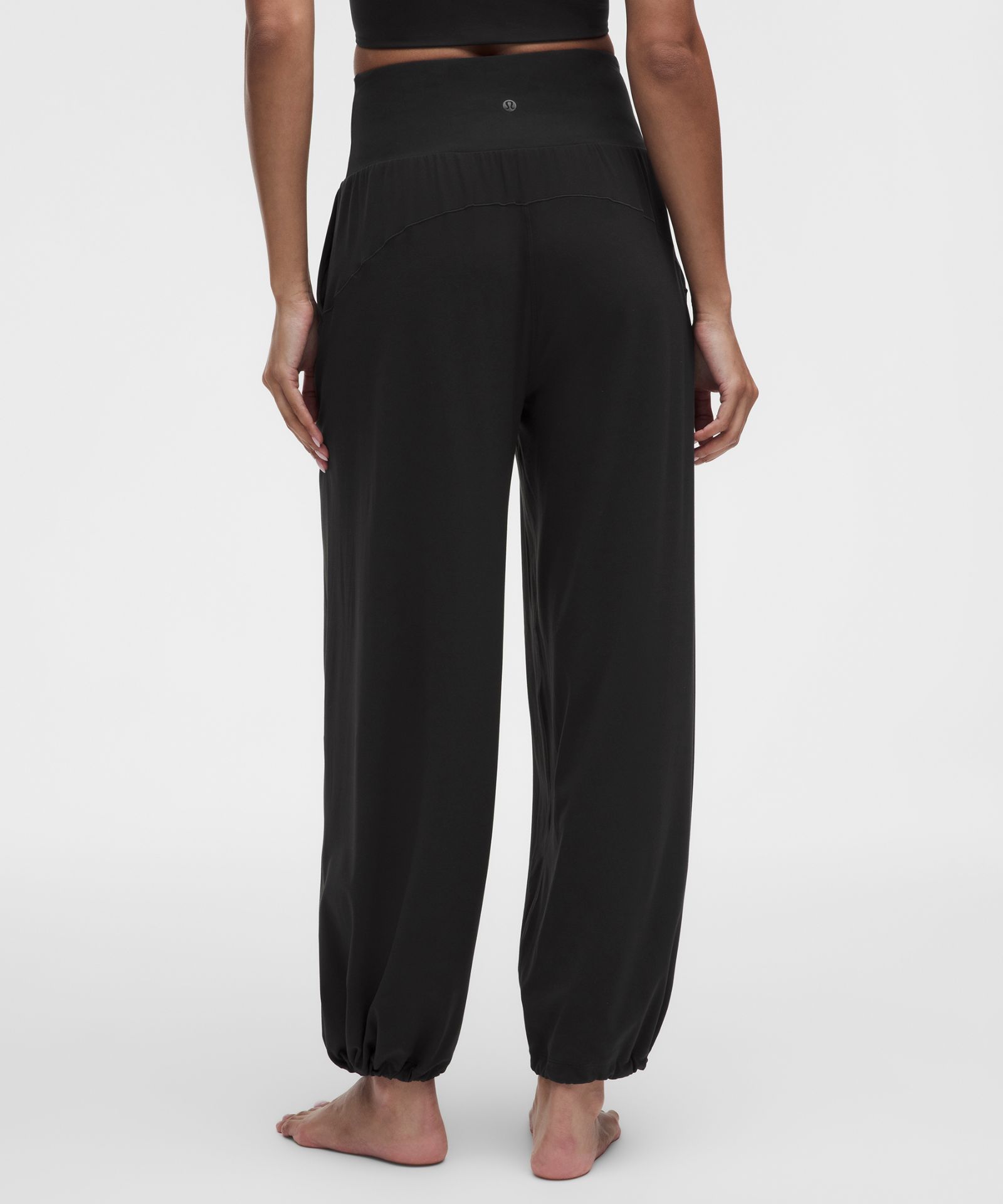 Женские драпированные брюки Lululemon Nulu Cinch-Hem — фото 3