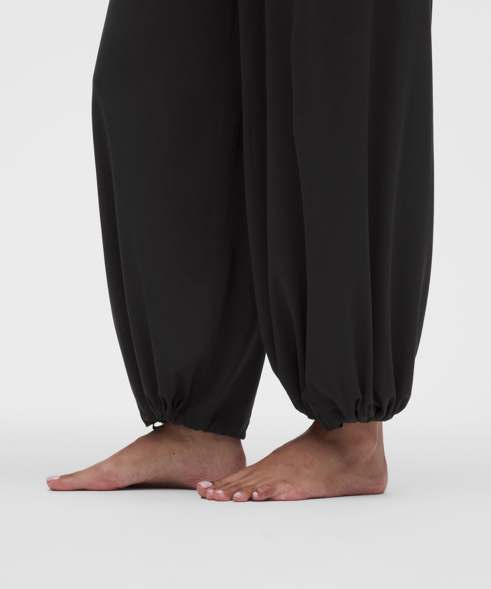 Женские драпированные брюки Lululemon Nulu Cinch-Hem — фото 6