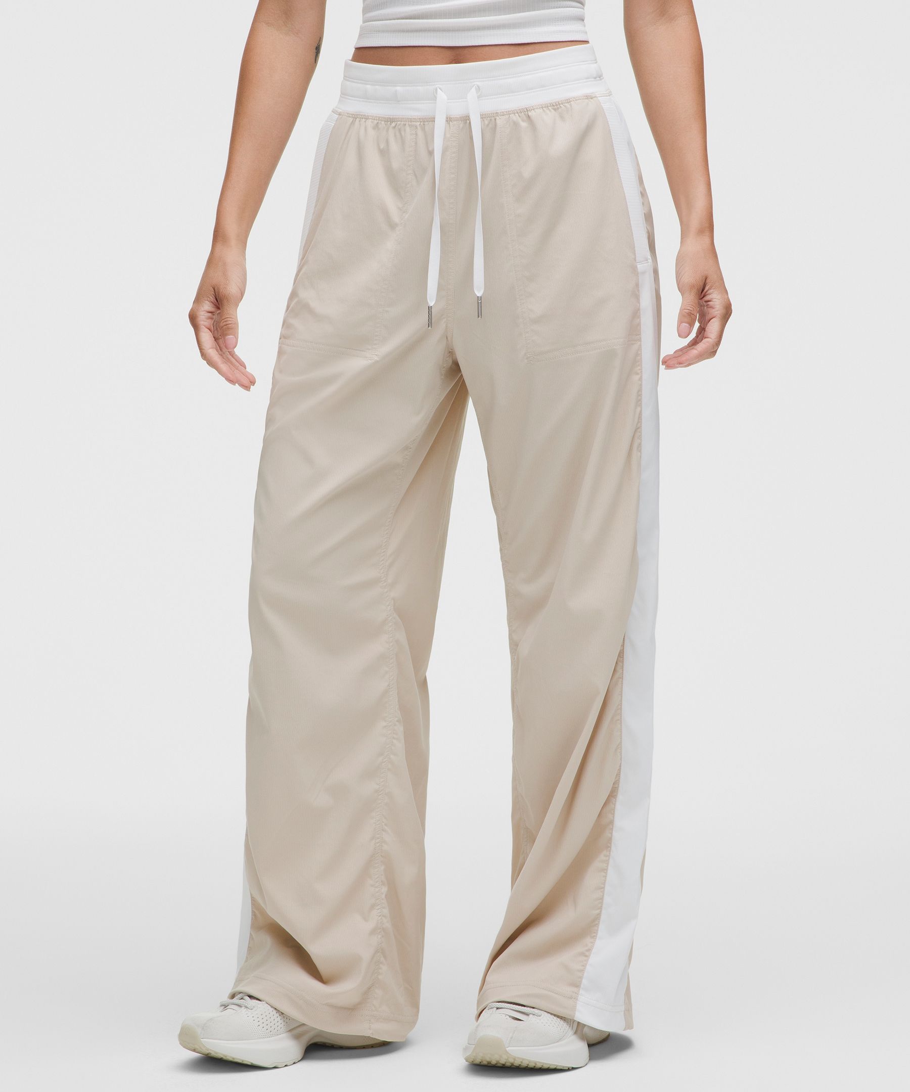 Dance Studio Mid-Rise Oversized-Fit Pant *Colourblock