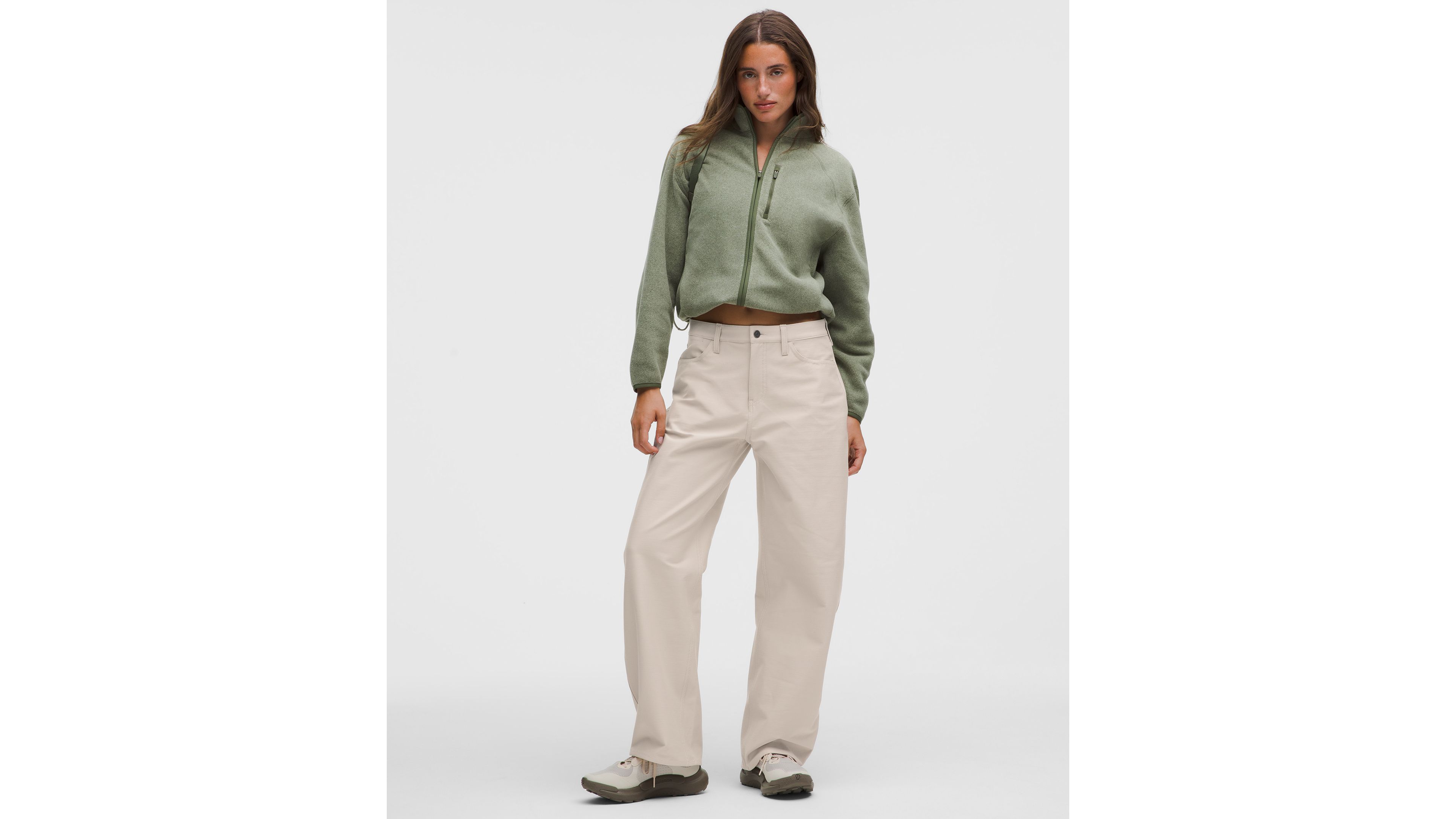 EasyFive Low-Rise Barrel-Leg Pant *Regular