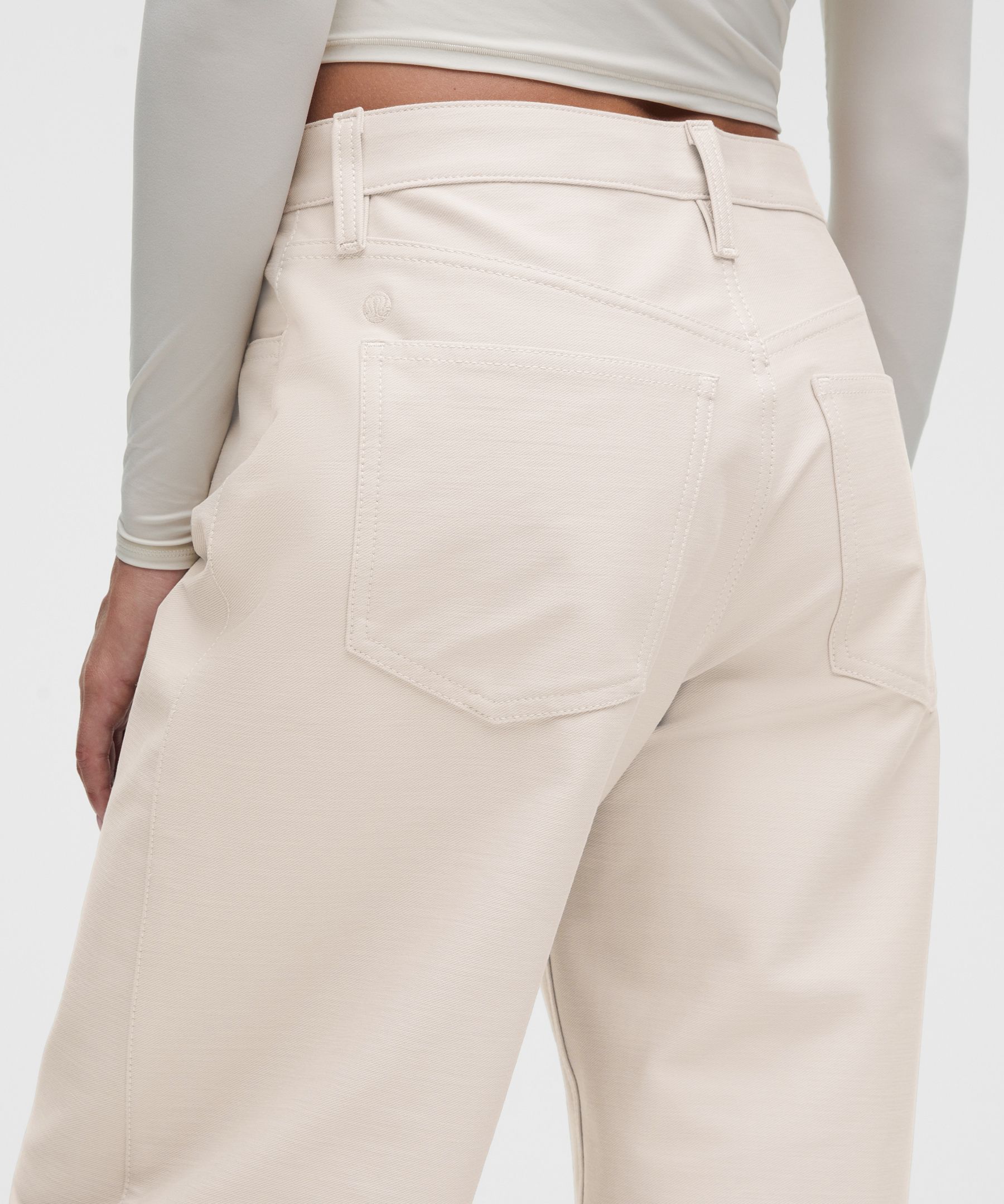 EasyFive Low-Rise Barrel-Leg Pant