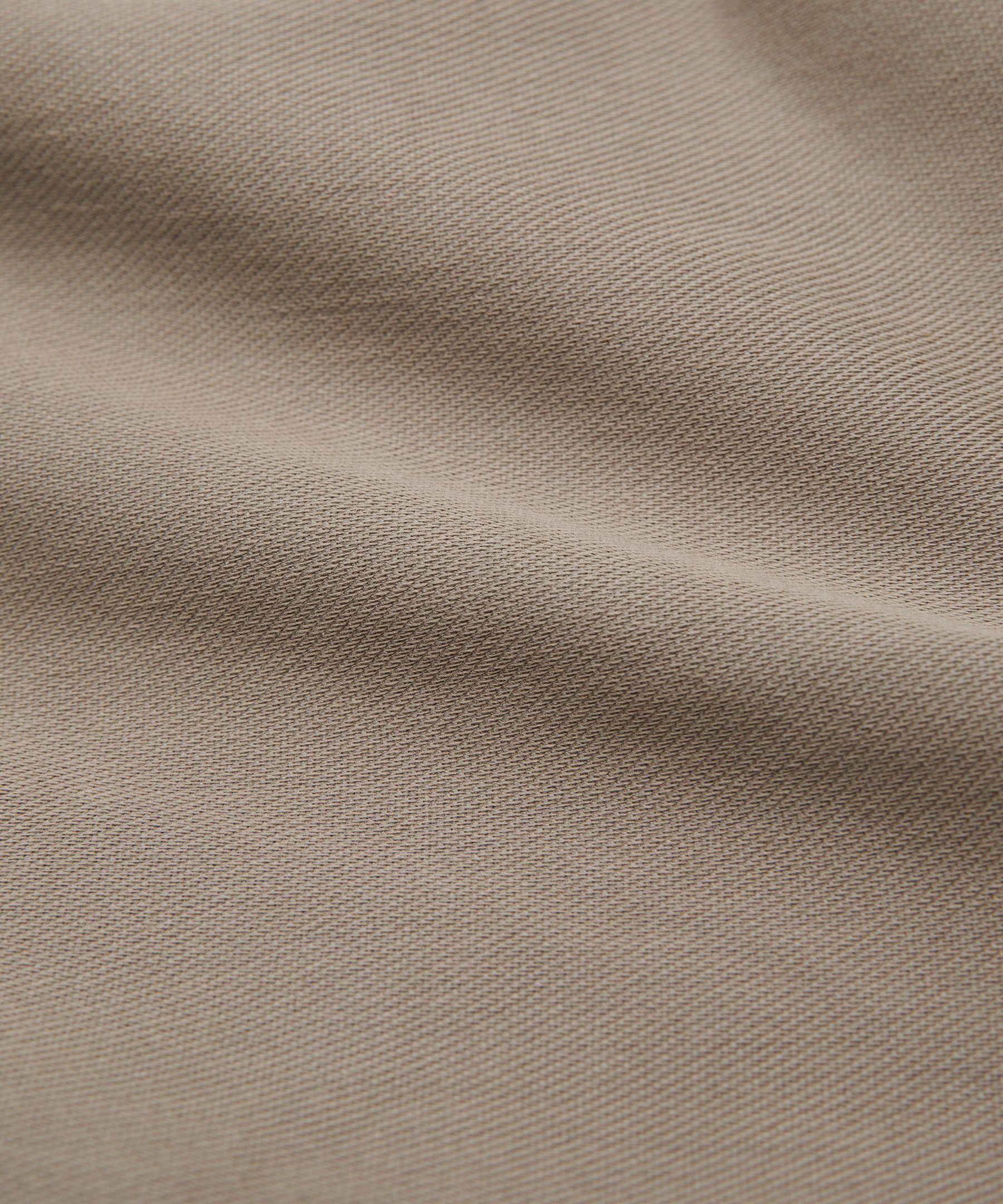 EasyFive Low-Rise Barrel-Leg Pant