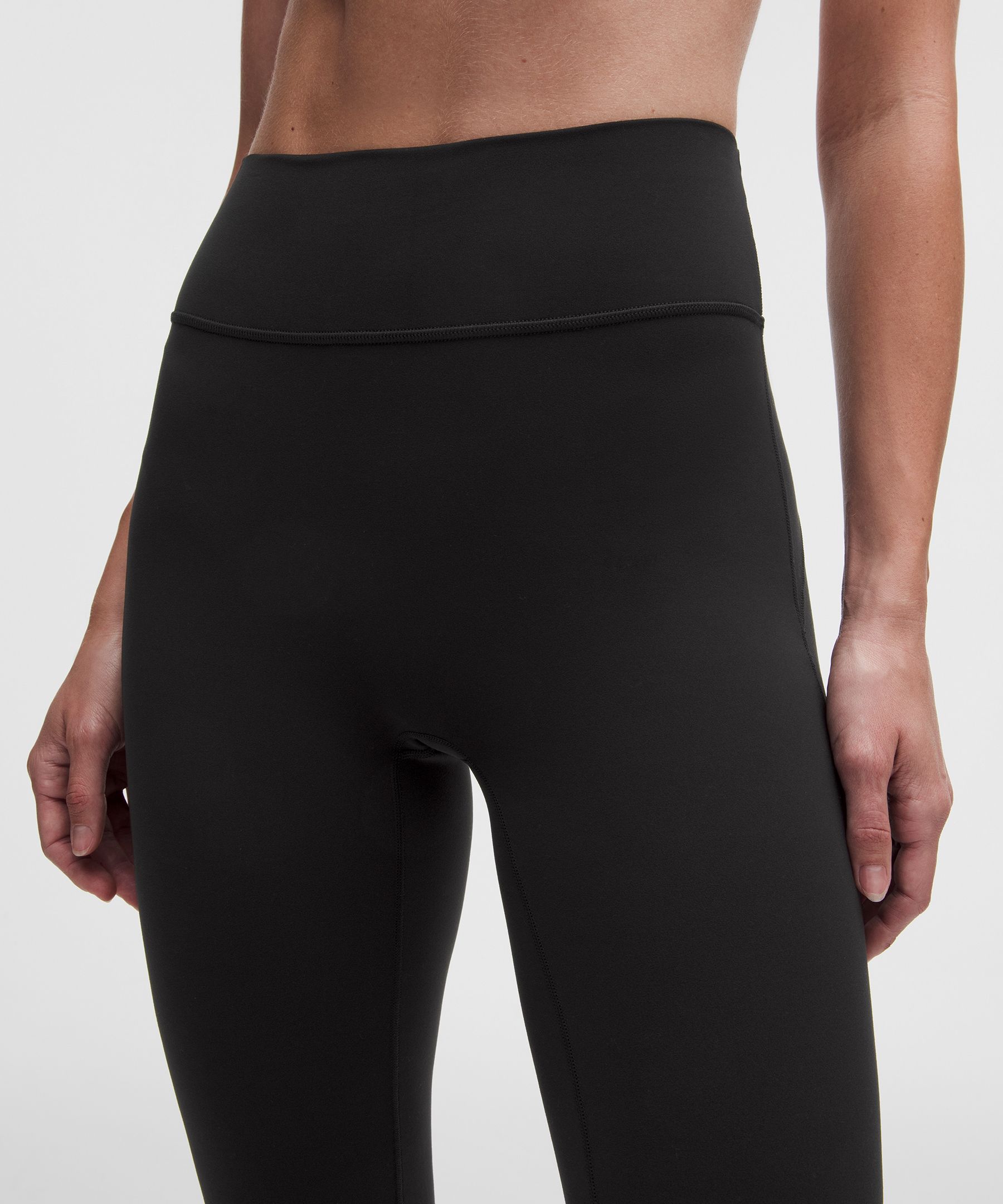 Groove No Line-Hose mit hohem Bund und ausgestelltem Bein
