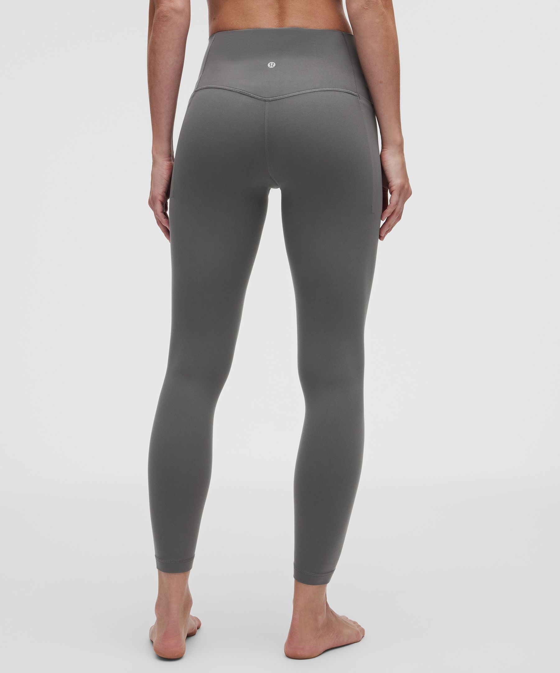 Leggings lululemon Align No Line&trade; de talle alto con bolsillos, 63,5&nbsp;cm