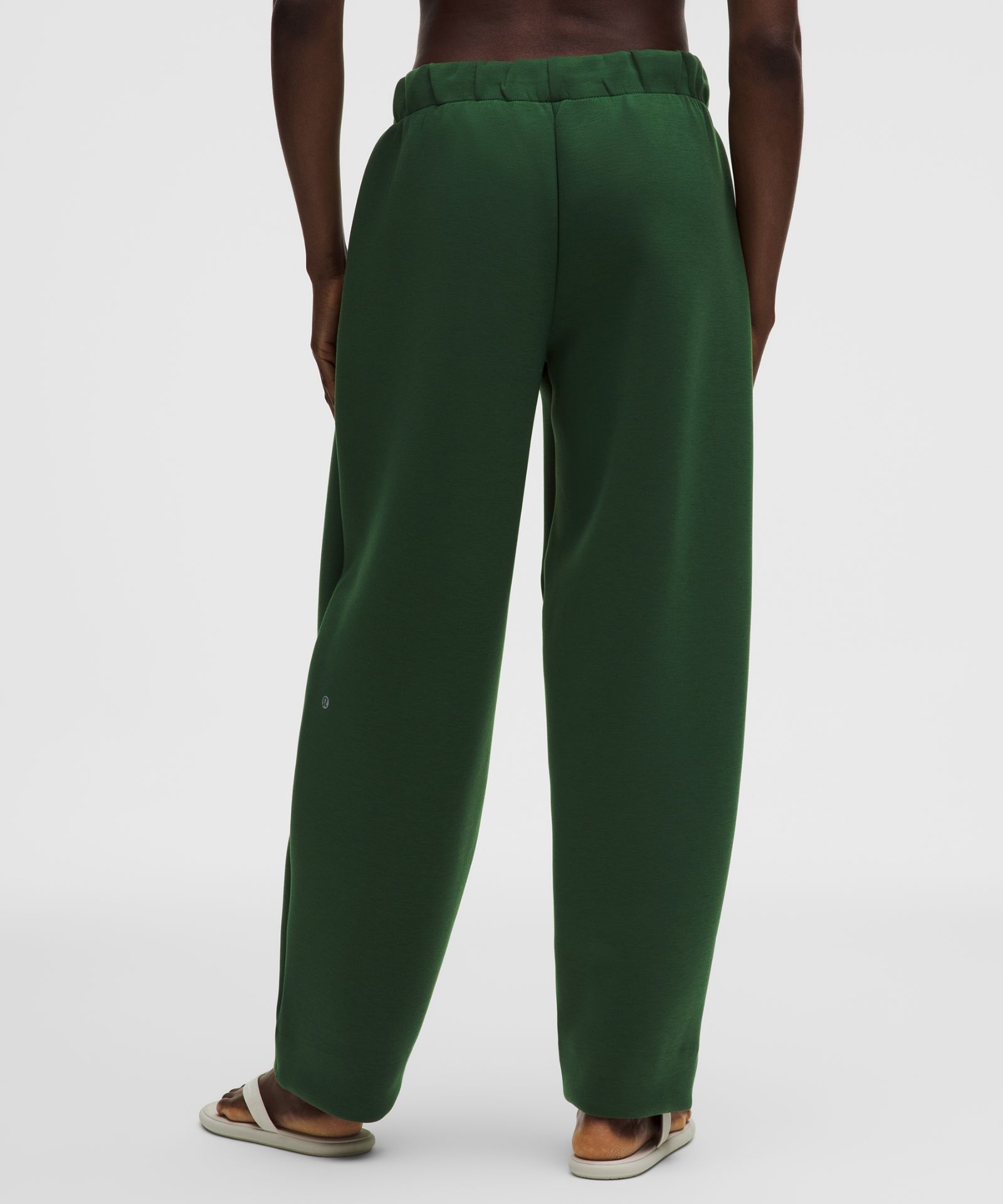 Женские брюки Lululemon Sleek Spacer Barrel-Leg — фото 3