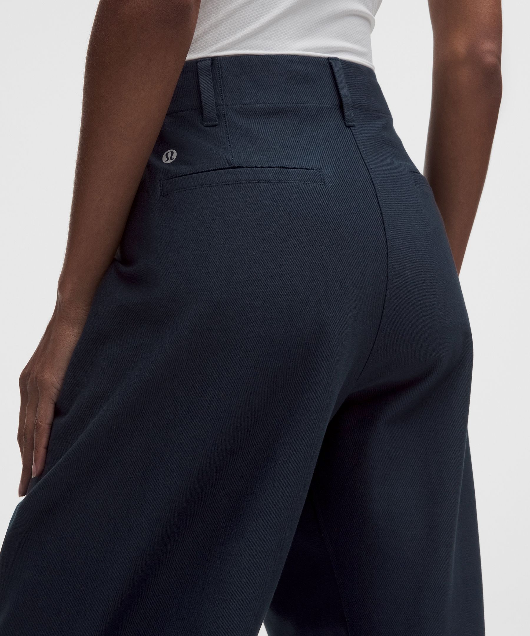 Golfhose mit Barrel-Silhouette aus Utilitech-Material