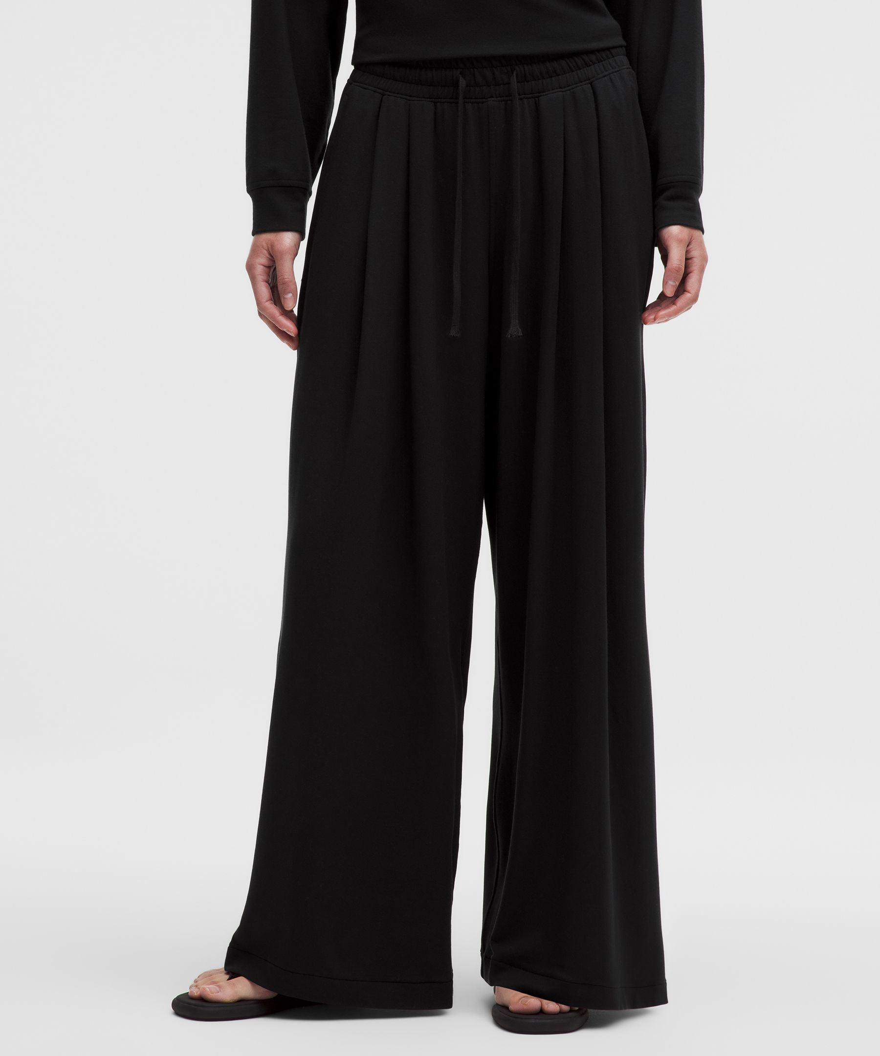 BeCalm High-Rise Pleated Extra-Wide Leg Pant Updated Fabric *Asia Fit