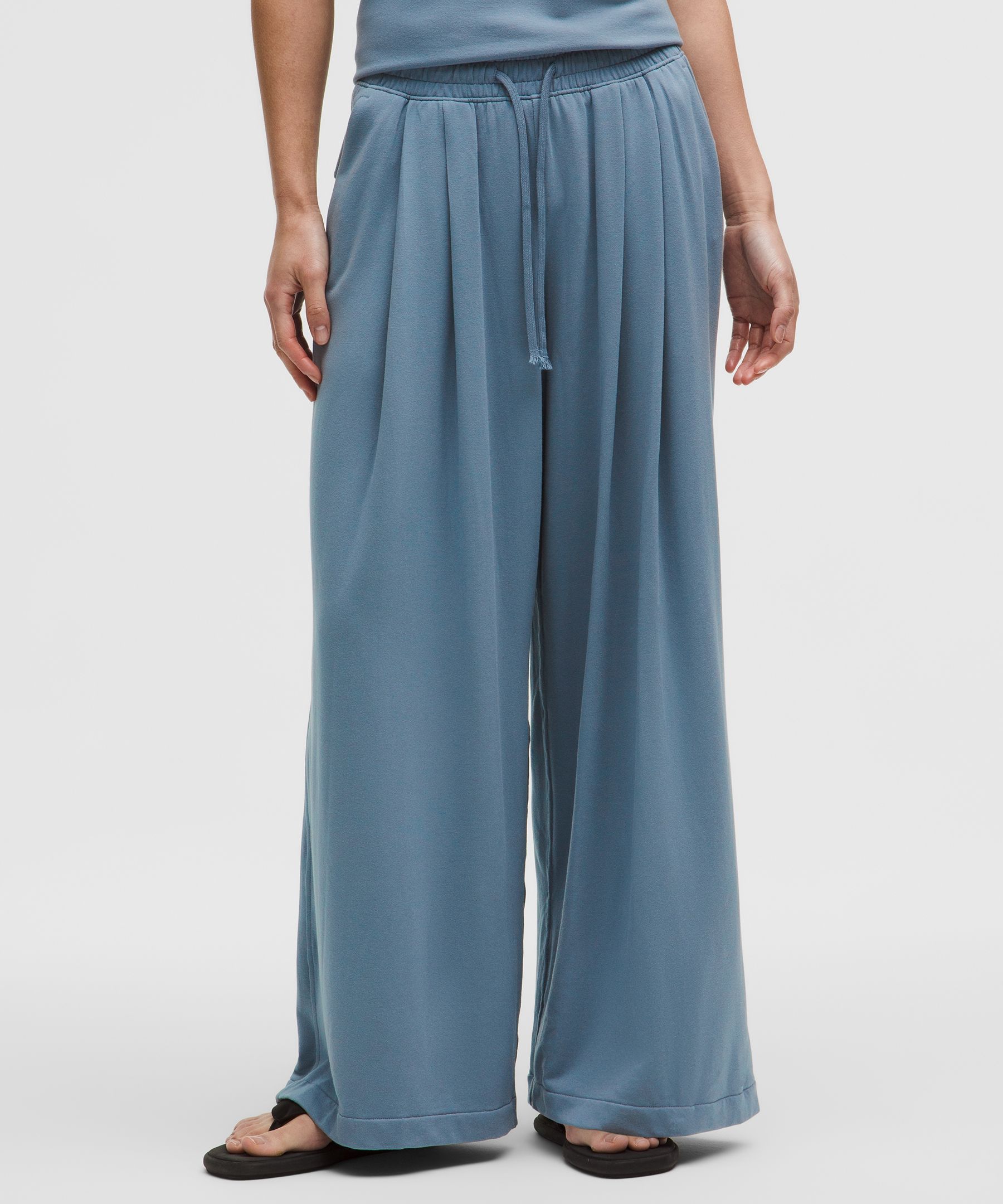 BeCalm High-Rise Pleated Extra-Wide Leg Pant Updated Fabric *Asia Fit