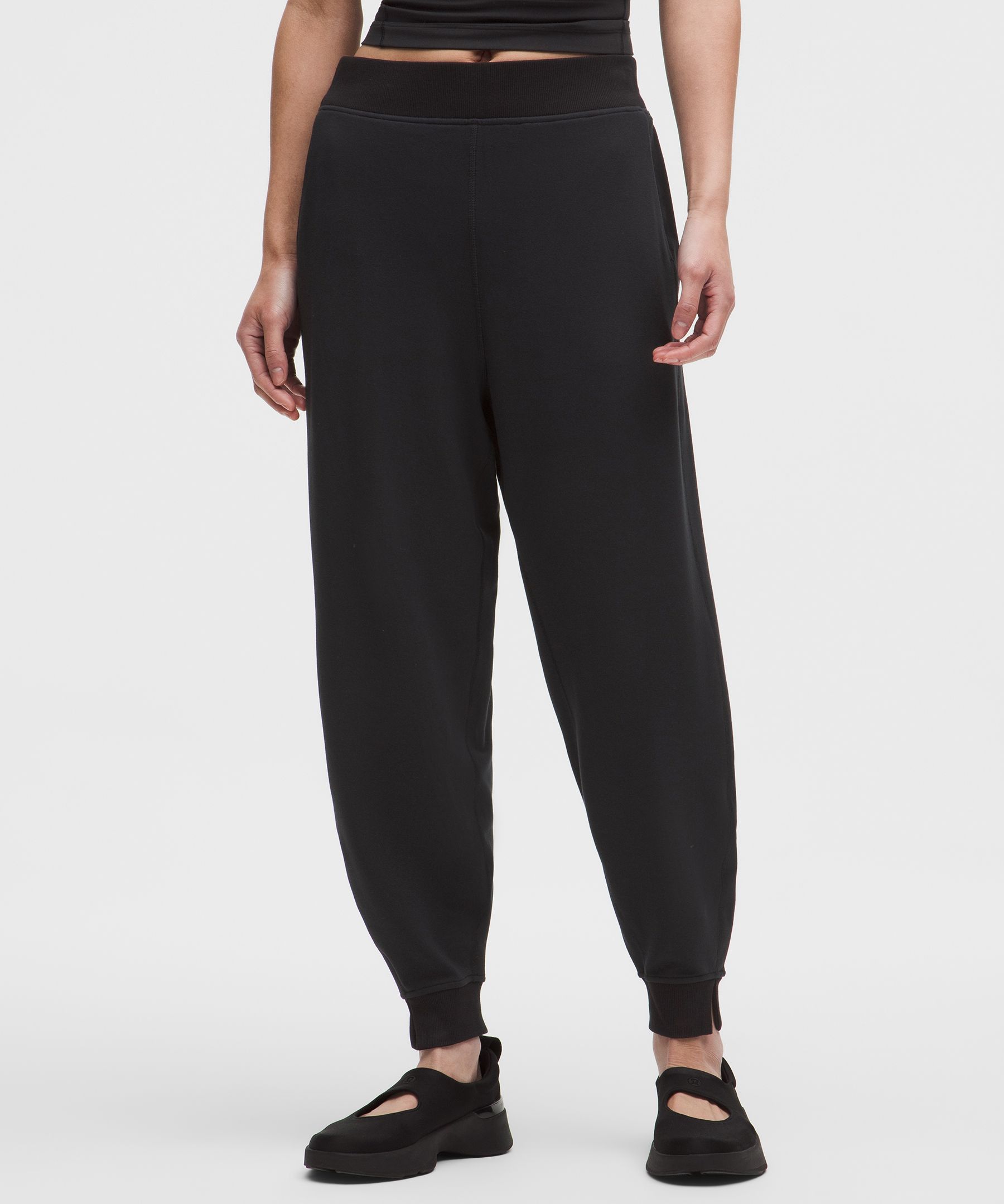 BeCalm Mid-Rise Side-Slit Jogger *Asia Fit