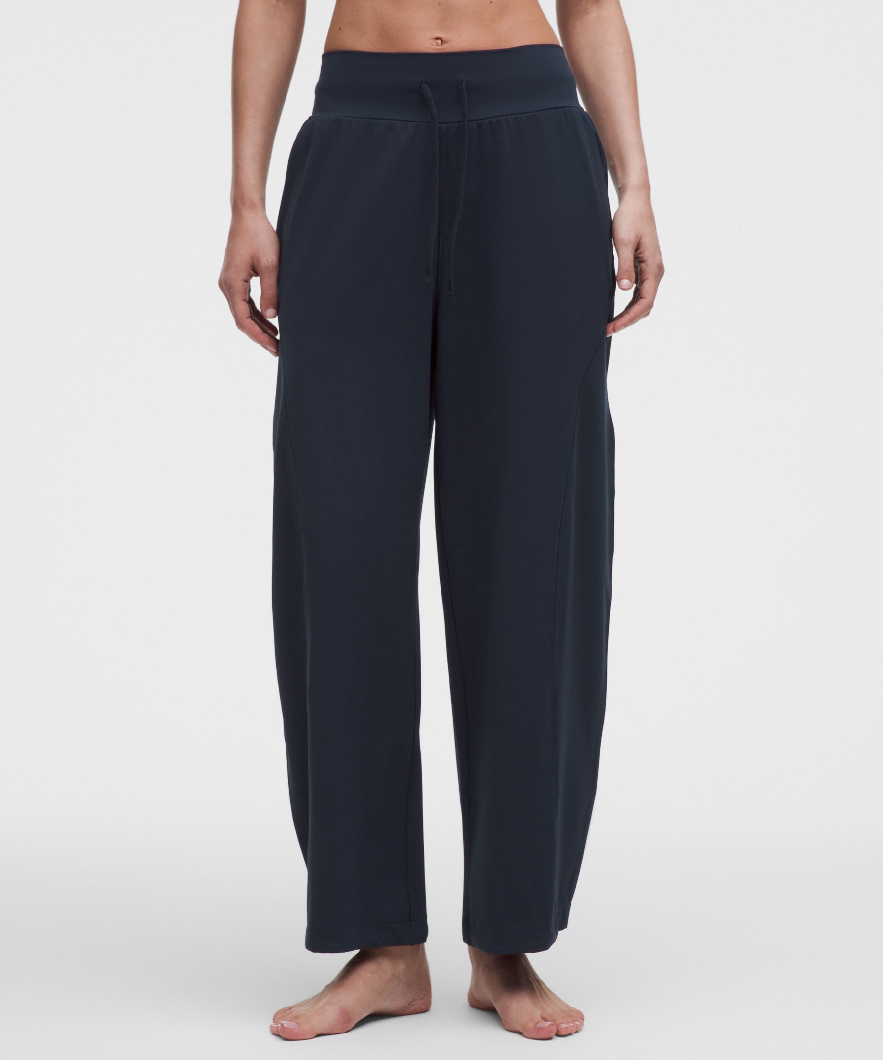 Groove Low-Rise Relaxed Cinch Pant