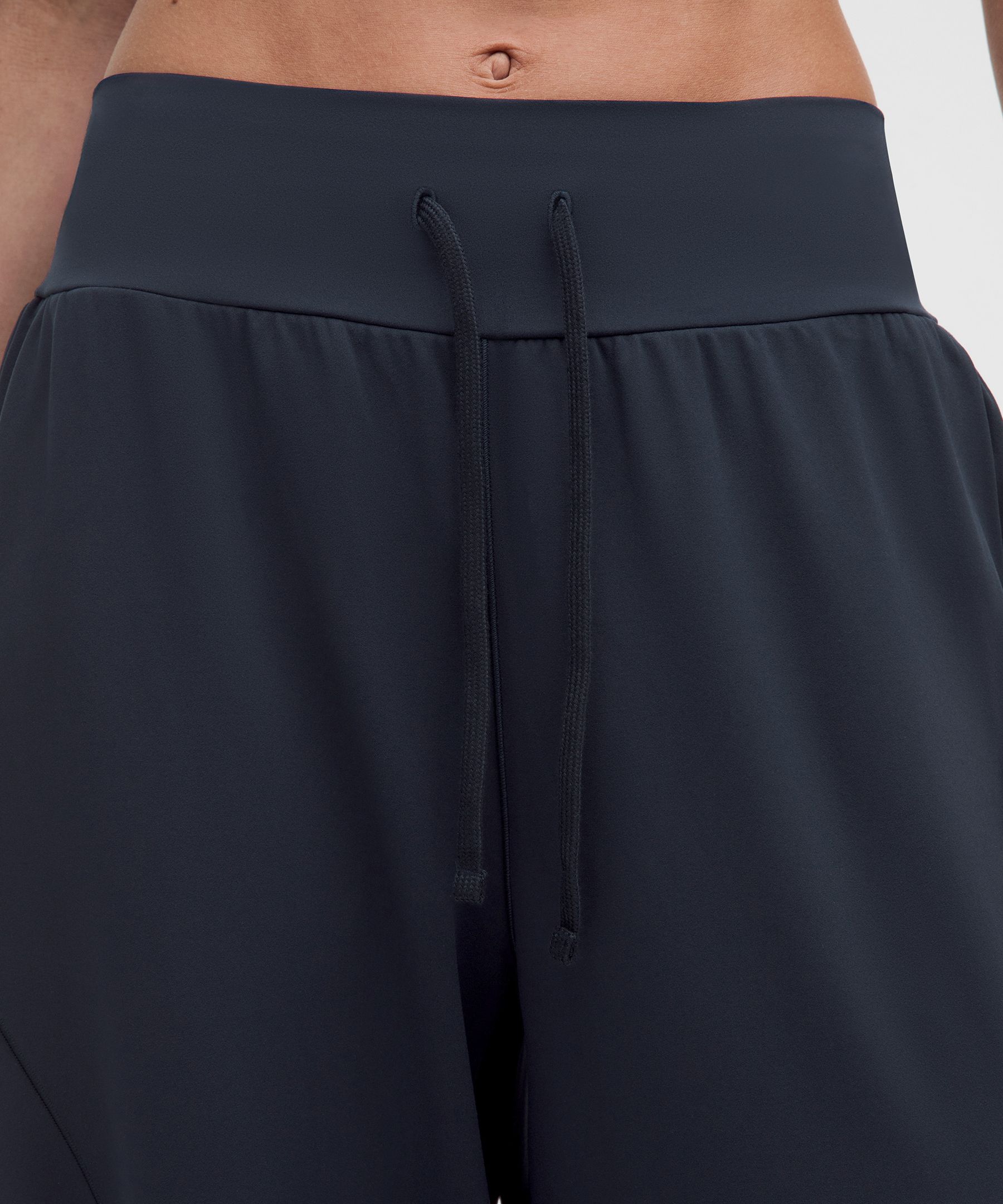 Groove Low-Rise Relaxed Cinch Pant