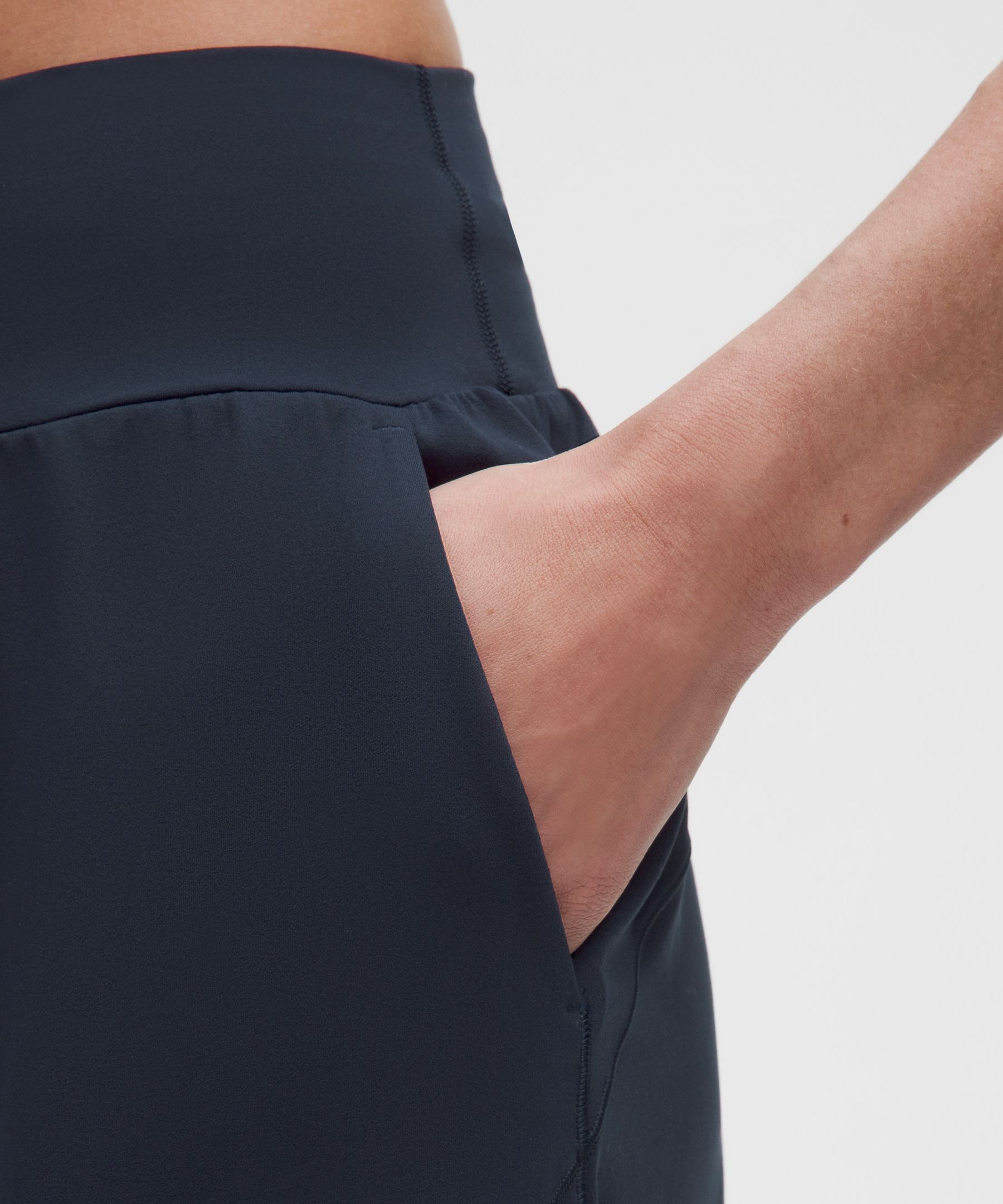 Groove Low-Rise Relaxed Cinch Pant