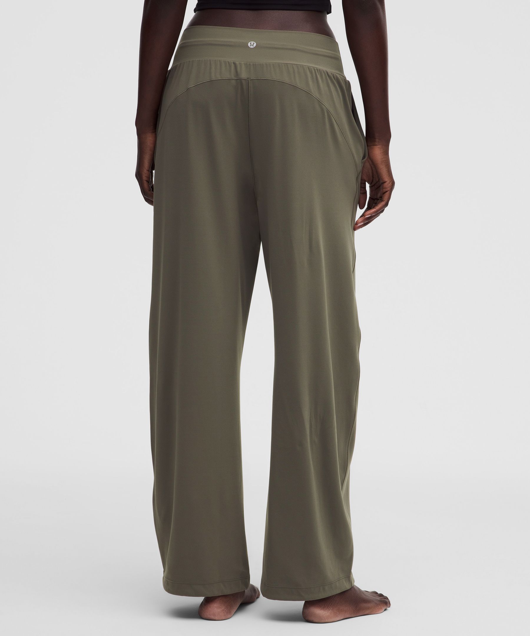 Groove Low-Rise Relaxed Cinch Pant *Regular