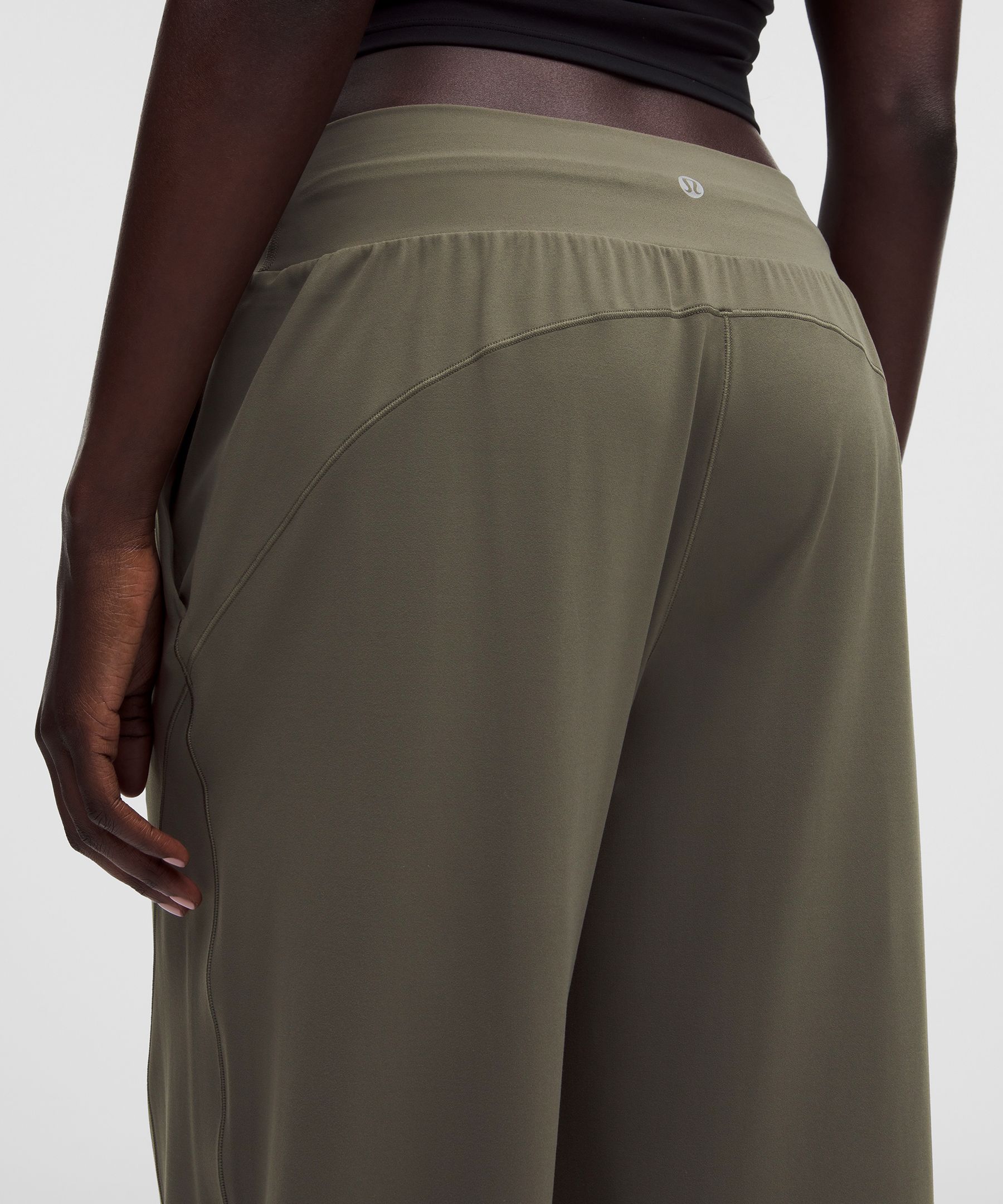 Groove Low-Rise Relaxed Cinch Pant *Regular