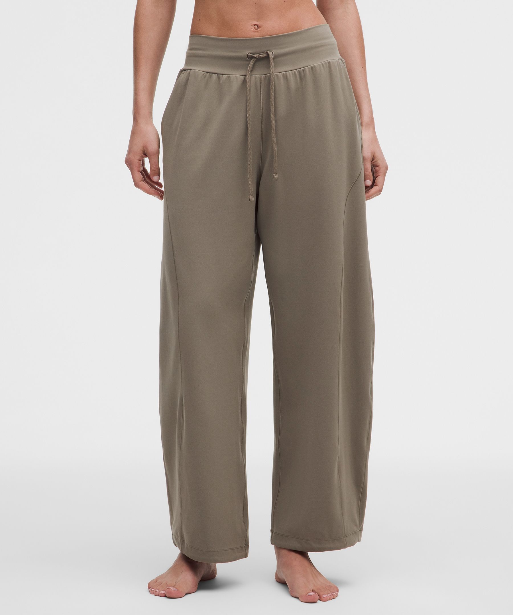 Groove Low-Rise Relaxed Cinch Pant *Regular