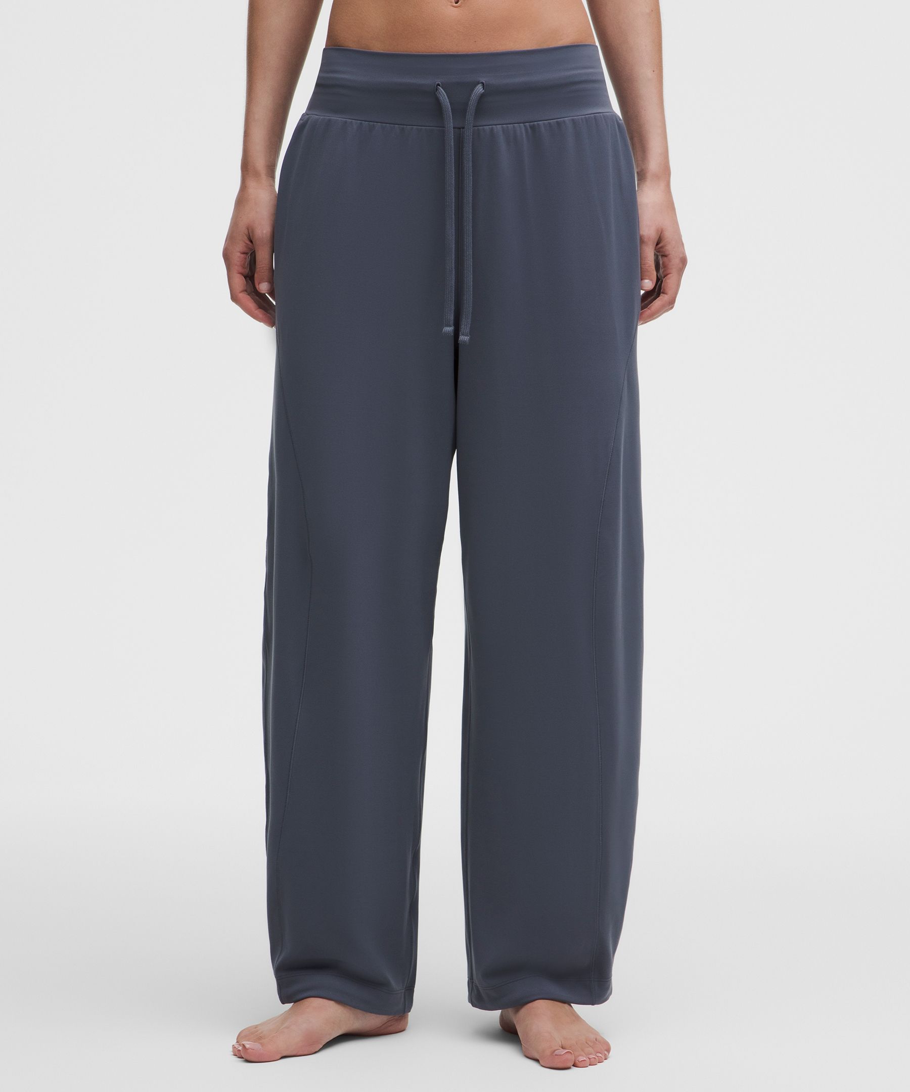 Groove Low-Rise Relaxed Cinch Pant *Regular